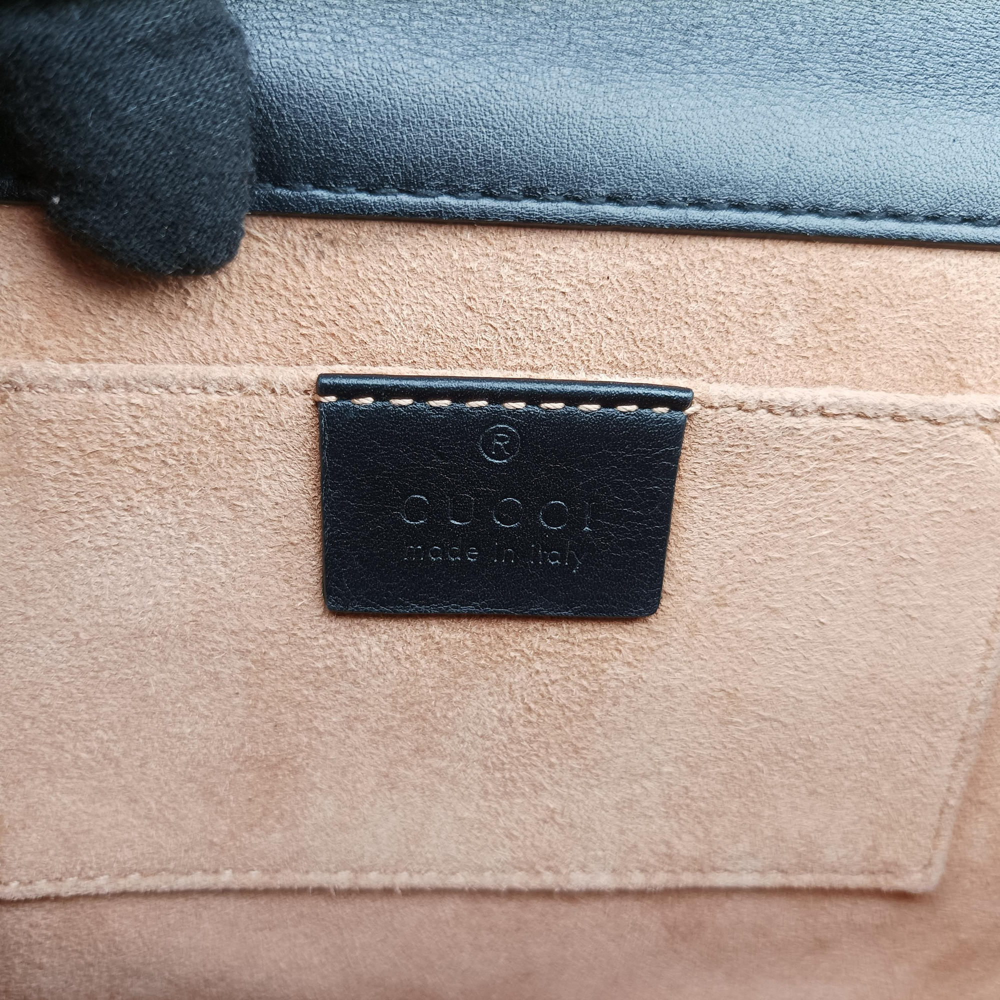 Secondhand Gucci Padlock Black Leather 432182 shoulderbag | stylenewstar