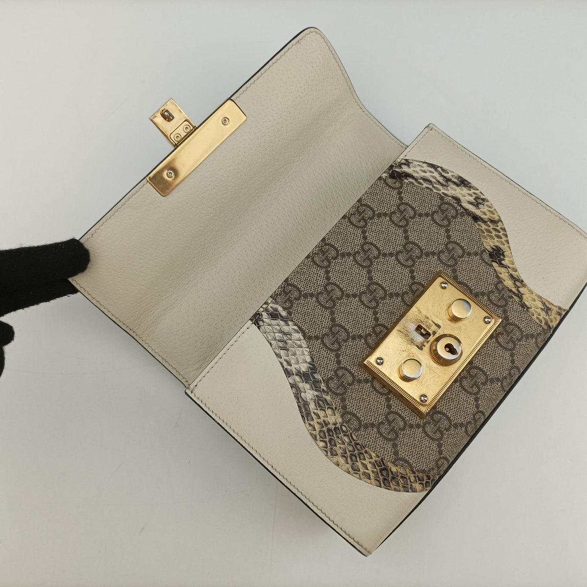 Secondhand Gucci Padlock Beige×White×Multi Leather × Coated Canvas × Snakeskin 432182 shoulderbag | stylenewstar