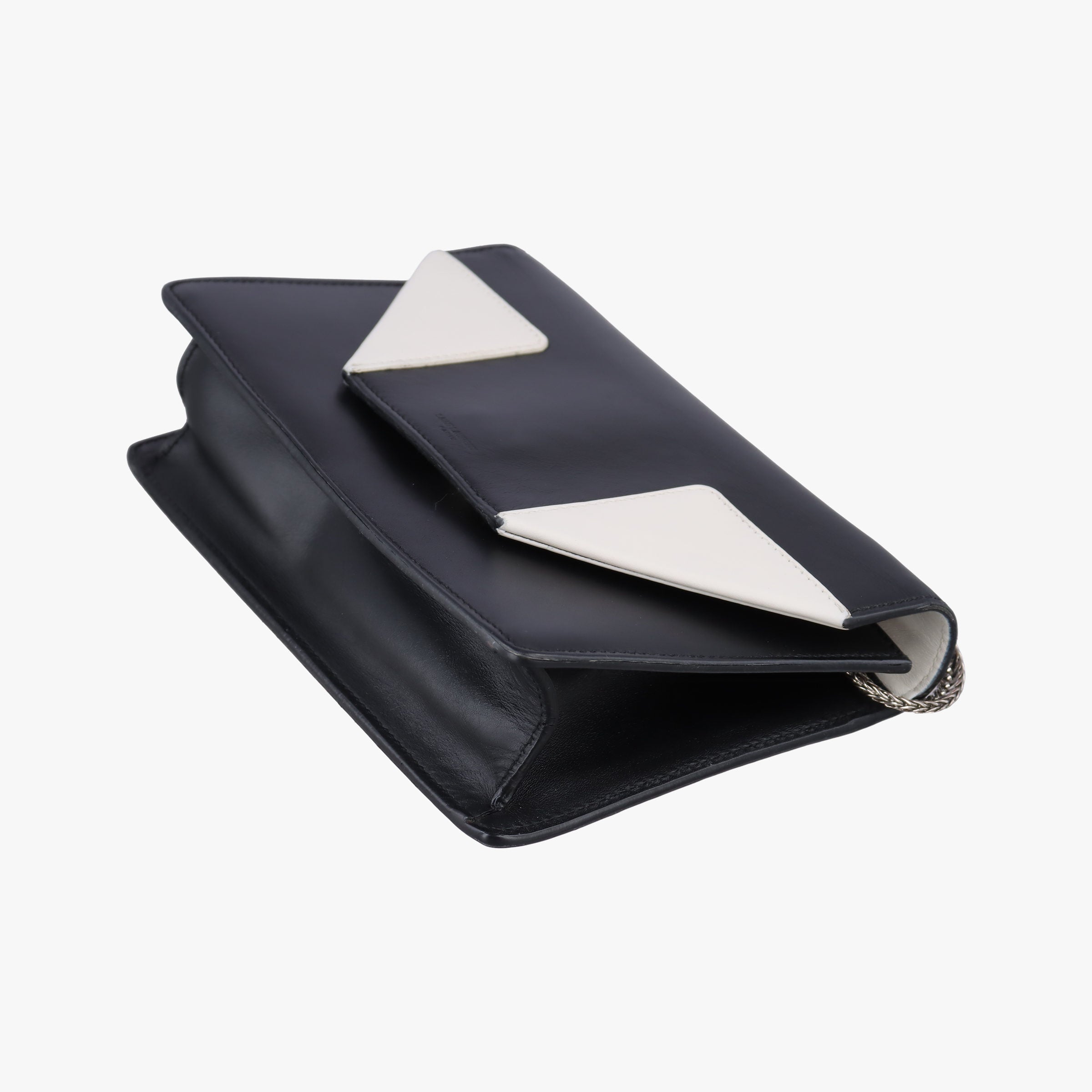 Pre-owned Yves Saint Laurent Small Betty Flap Black × White Leather 314516 shoulderbag | stylenewstar