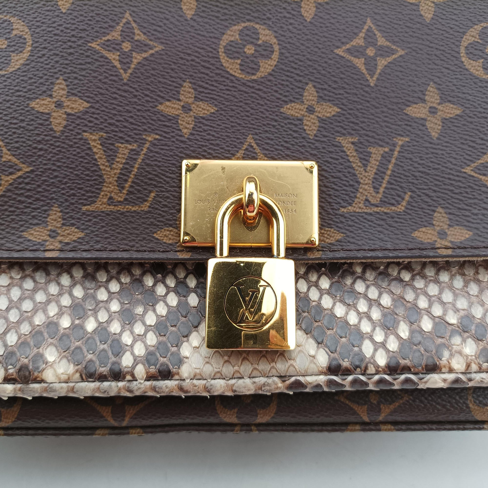Secondhand Louis Vuitton MARIGNAN brown×Gray×Black Monogram Canvas×calf leather×Snake skin N95750 shoulderbag | stylenewstar