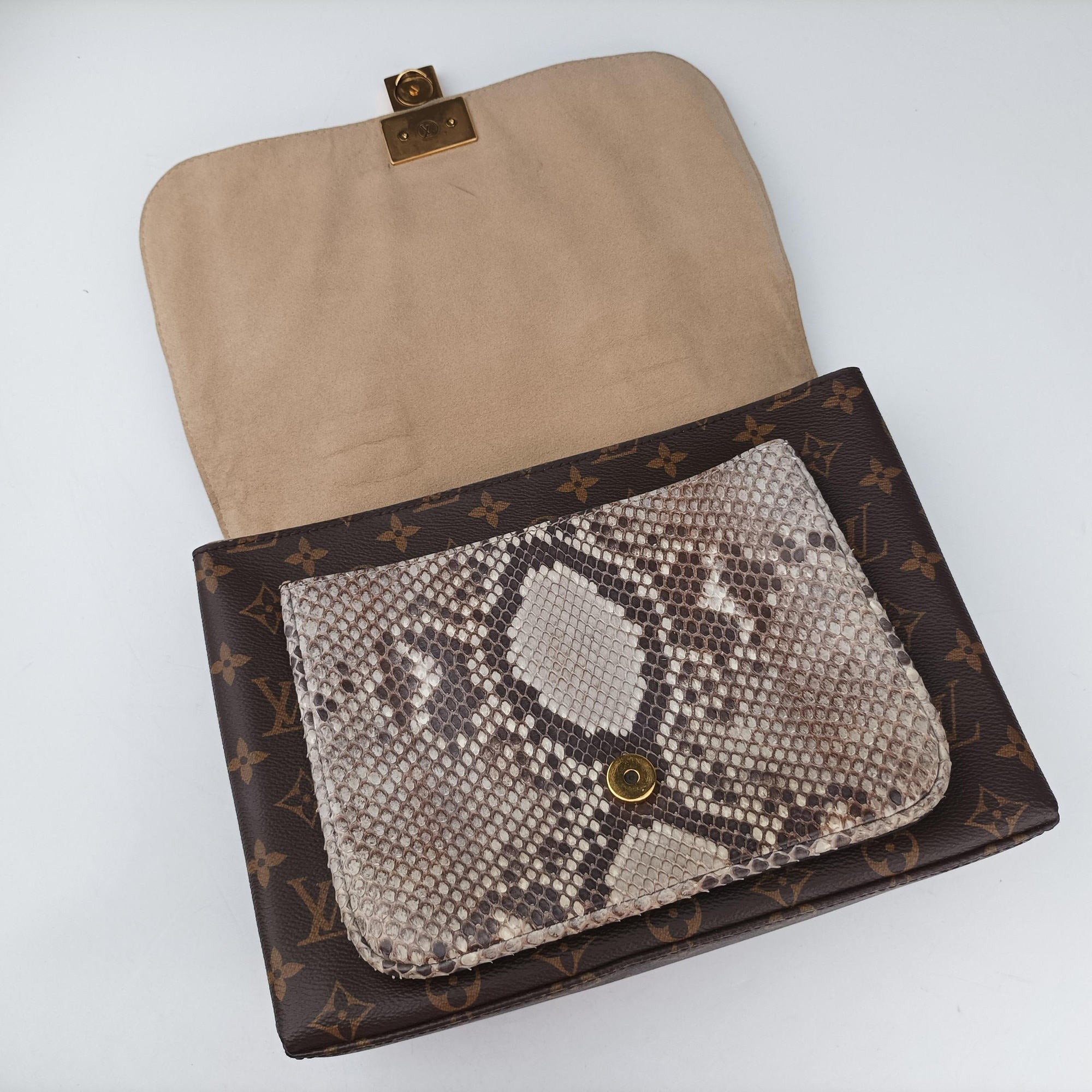Secondhand Louis Vuitton MARIGNAN brown×Gray×Black Monogram Canvas×calf leather×Snake skin N95750 shoulderbag | stylenewstar