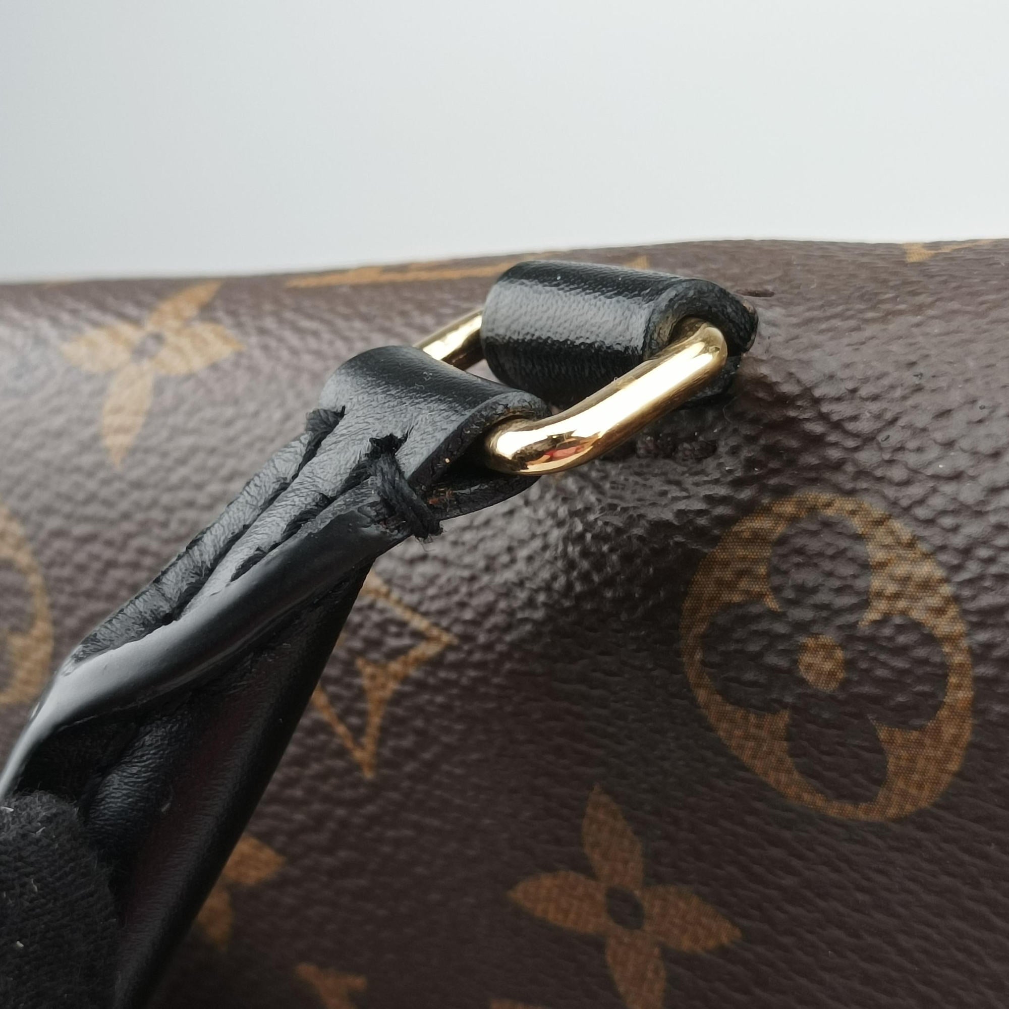Secondhand Louis Vuitton MARIGNAN brown×Gray×Black Monogram Canvas×calf leather×Snake skin N95750 shoulderbag | stylenewstar