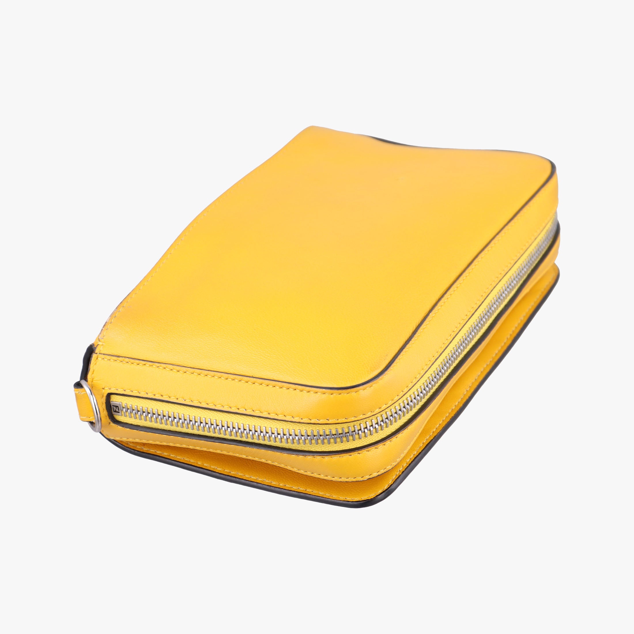 Pre-owned Fendi Flap Expand Yellow Leather 7M0299 shoulderbag | stylenewstar