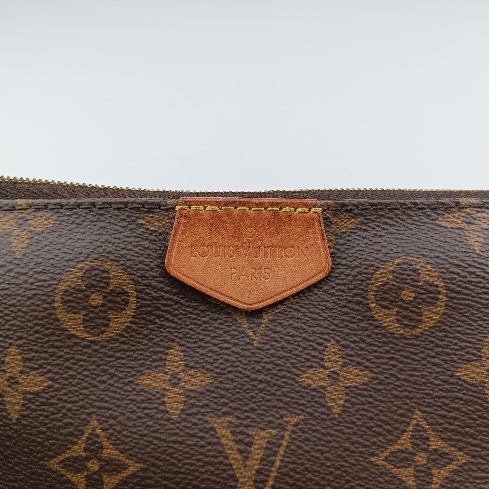 Secondhand Louis Vuitton MULTI POCHETTE ACCESSOIRES MARRON×ROSE CLAIRE Monogram Canvas M44840 shoulderbag | stylenewstar