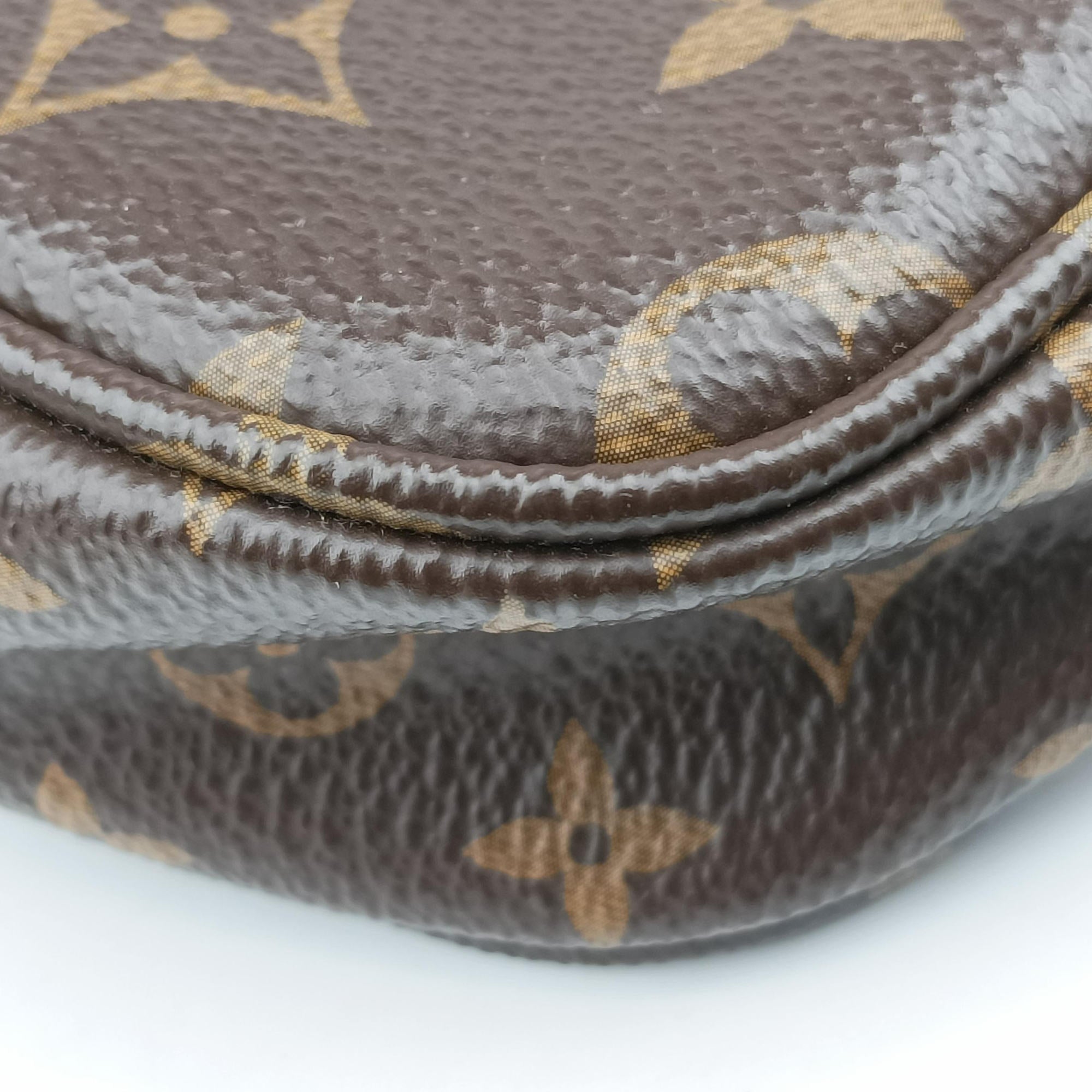 Secondhand Louis Vuitton MULTI POCHETTE ACCESSOIRES MARRON×ROSE CLAIRE Monogram Canvas M44840 shoulderbag | stylenewstar