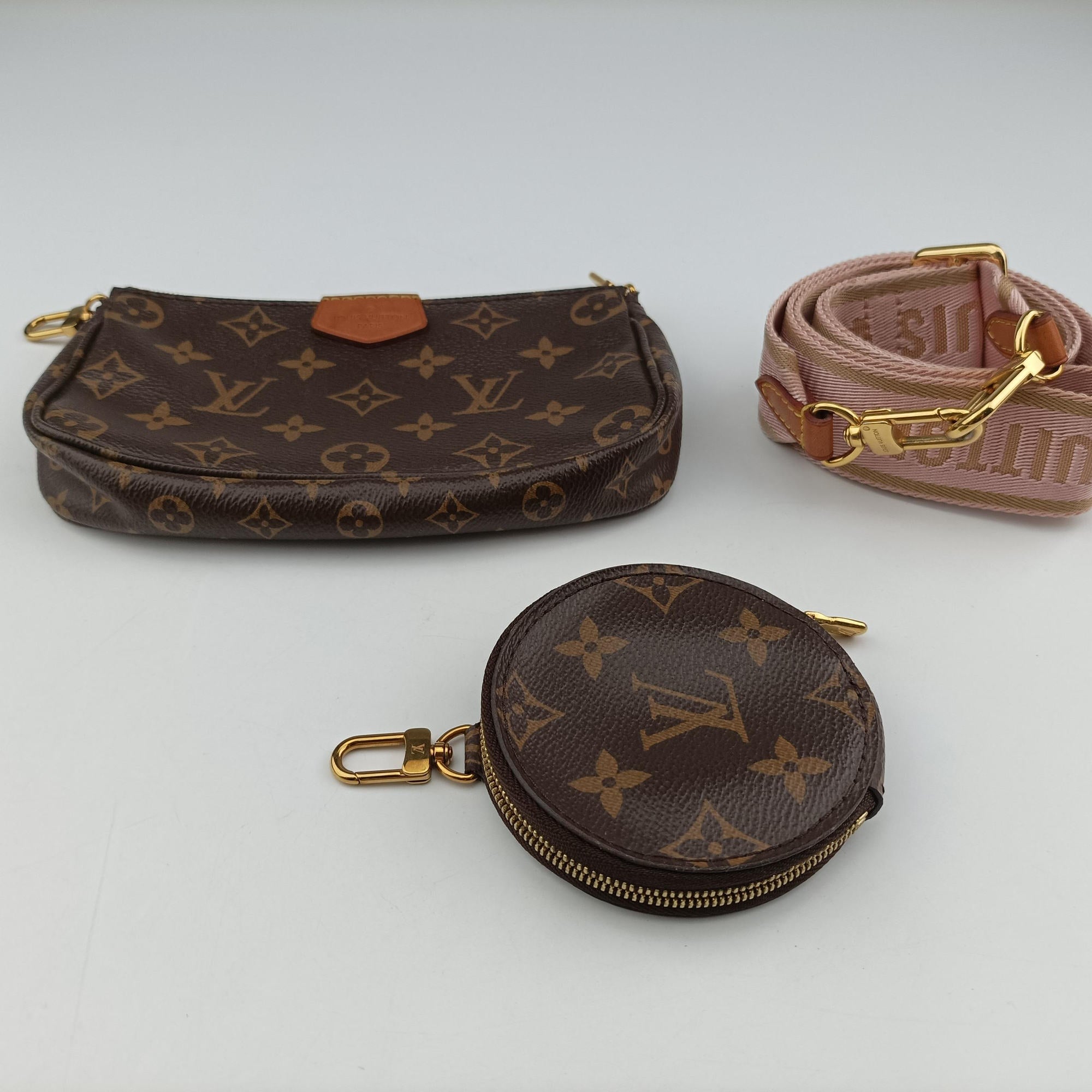 Secondhand Louis Vuitton MULTI POCHETTE ACCESSOIRES MARRON×ROSE CLAIRE Monogram Canvas M44840 shoulderbag | stylenewstar
