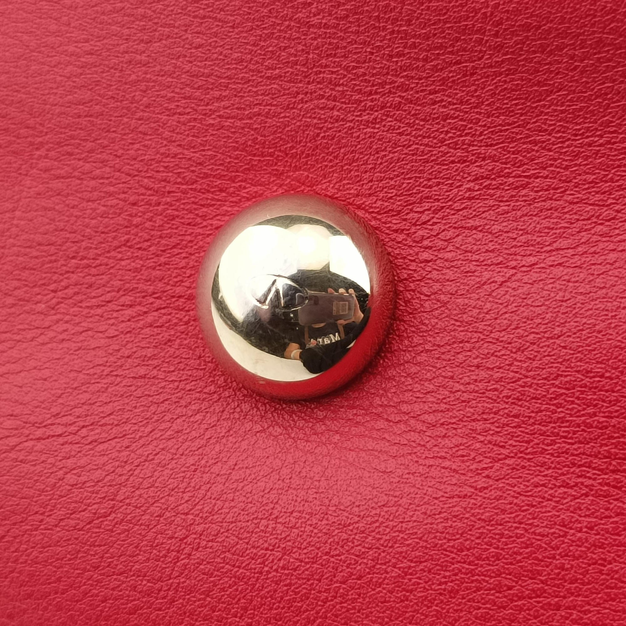 Pre-owned Valentino Rockstud Red Leather  shoulderbag | stylenewstar