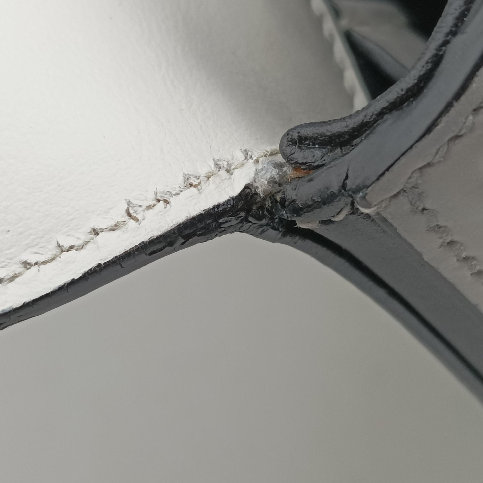 Vintage Prada Manuelle White Leather  handbag | stylenewstar