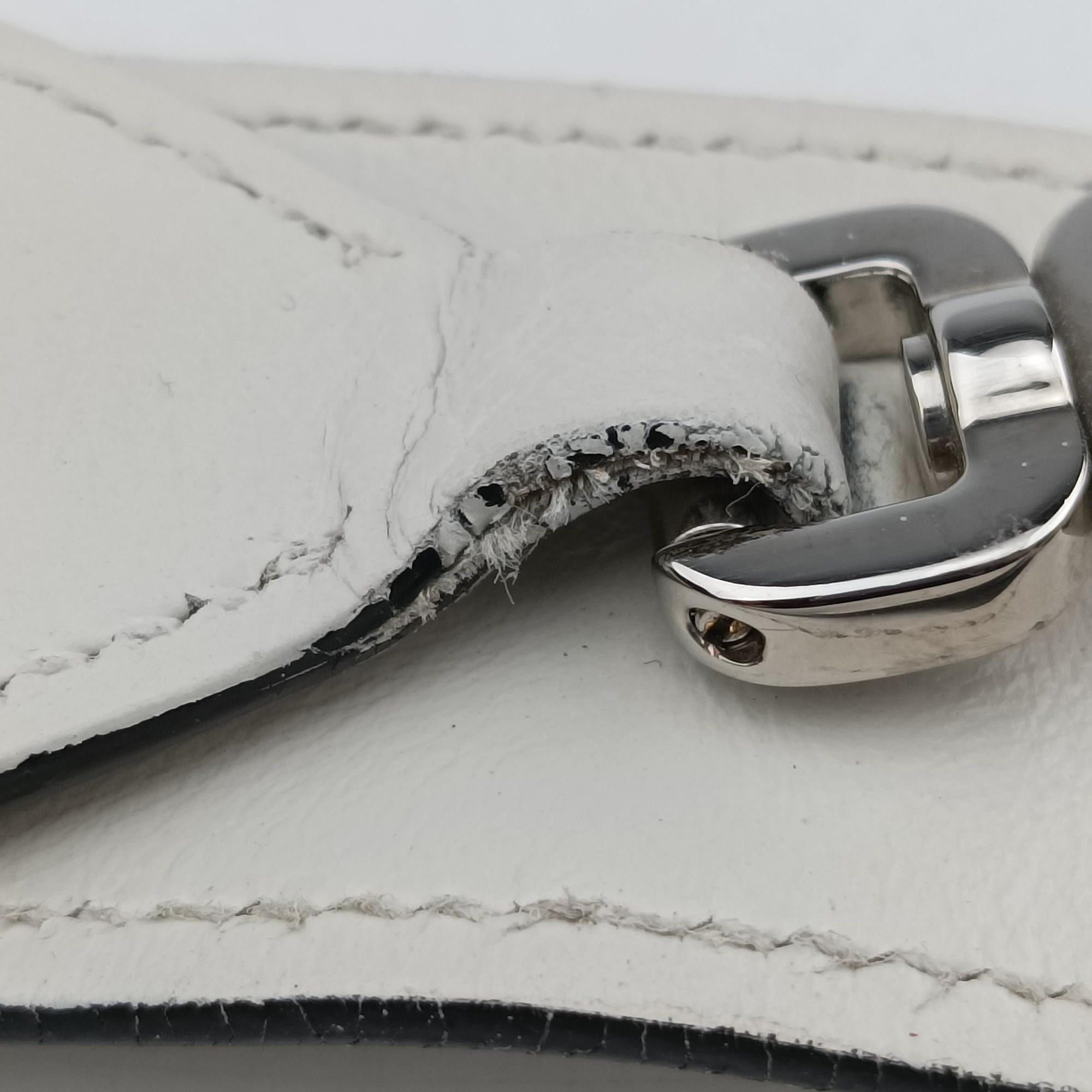 Vintage Prada Manuelle White Leather  handbag | stylenewstar