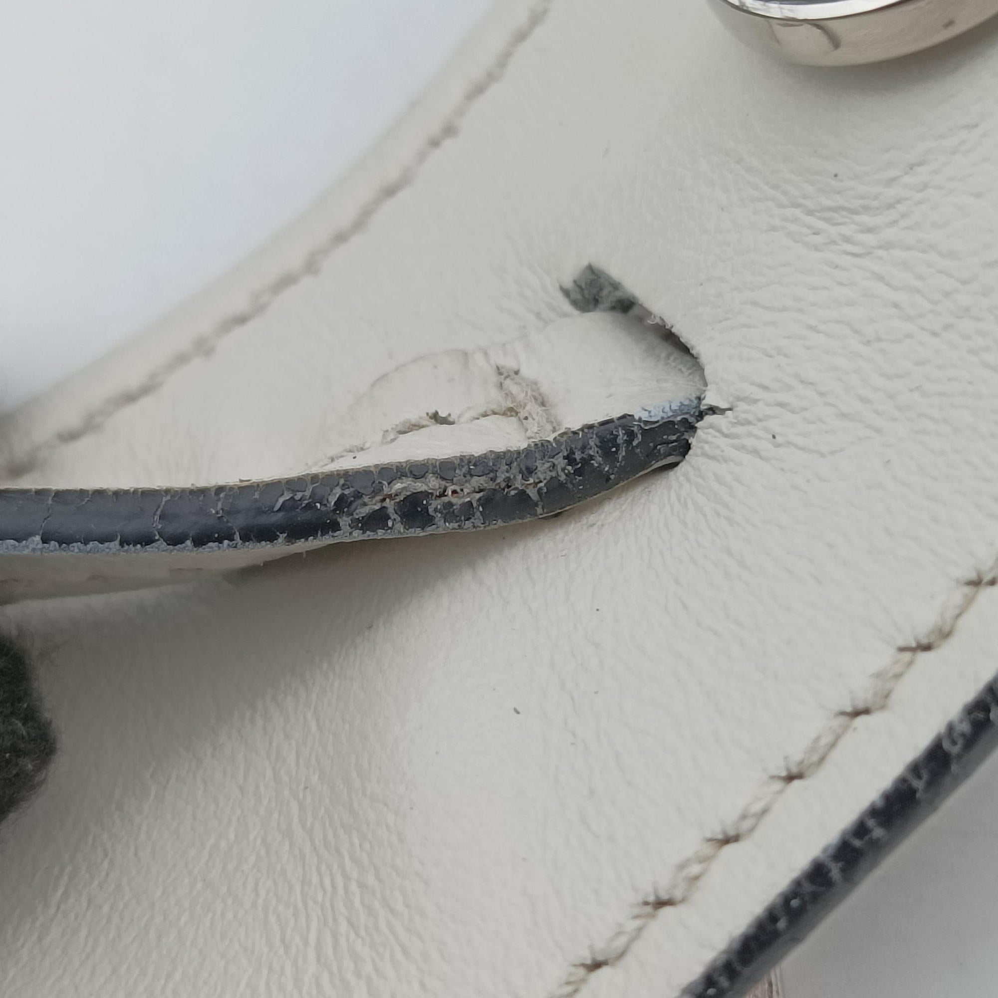Vintage Prada Manuelle White Leather  handbag | stylenewstar