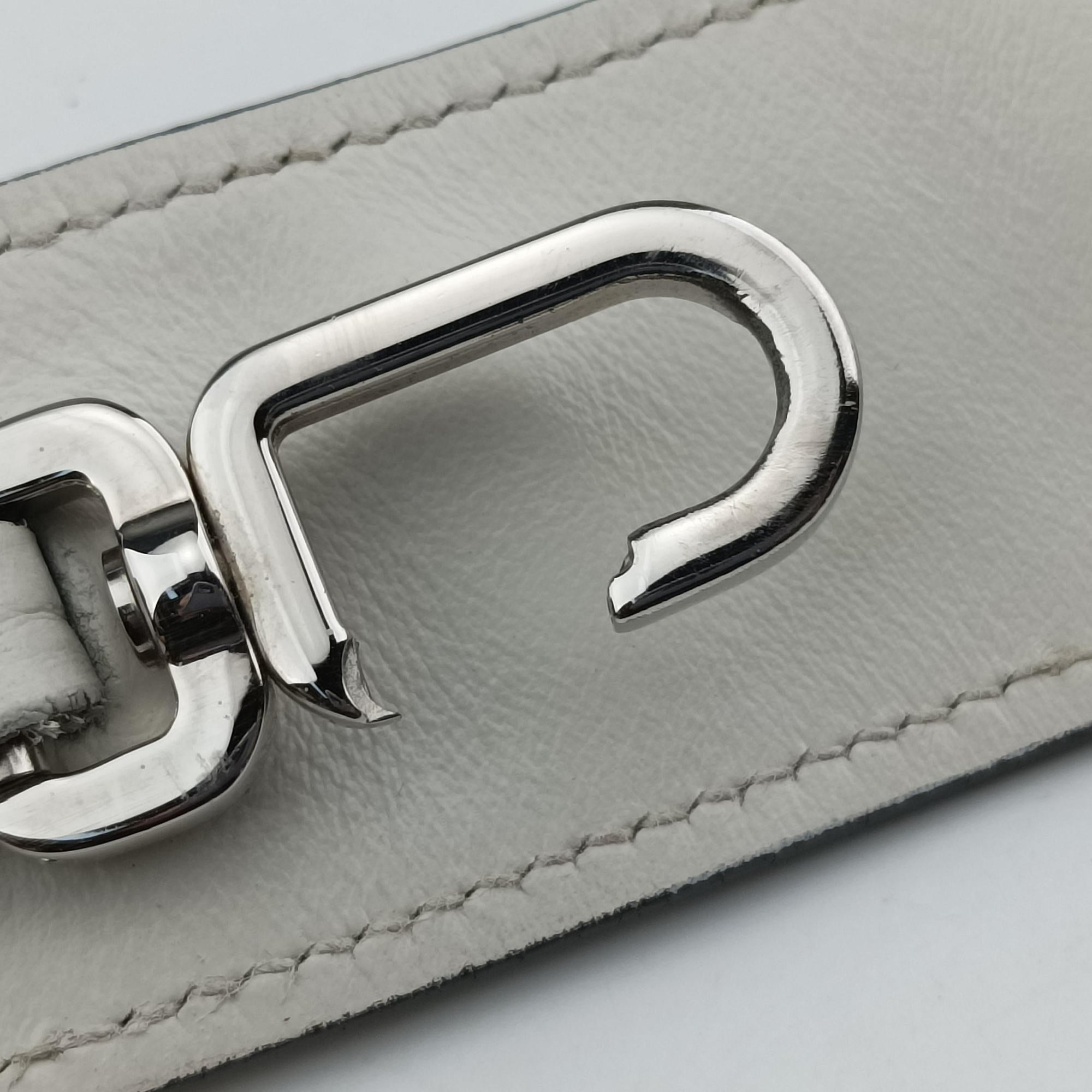 Vintage Prada Manuelle White Leather  handbag | stylenewstar