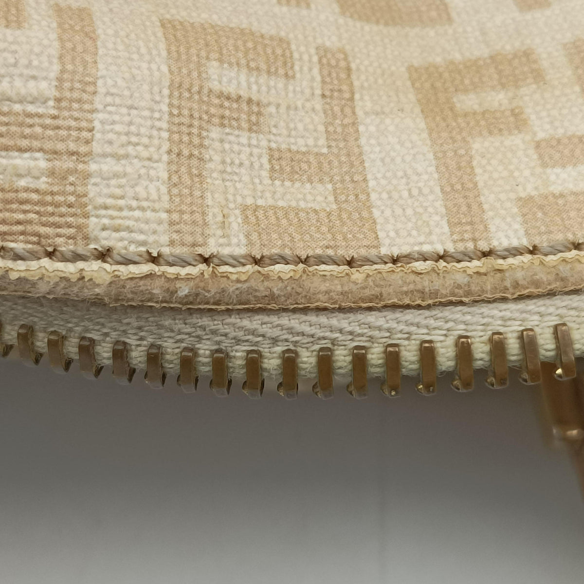 Pre-owned Fendi Zucchino boston Beige PVC coated canvas 8BE068 handbag | stylenewstar