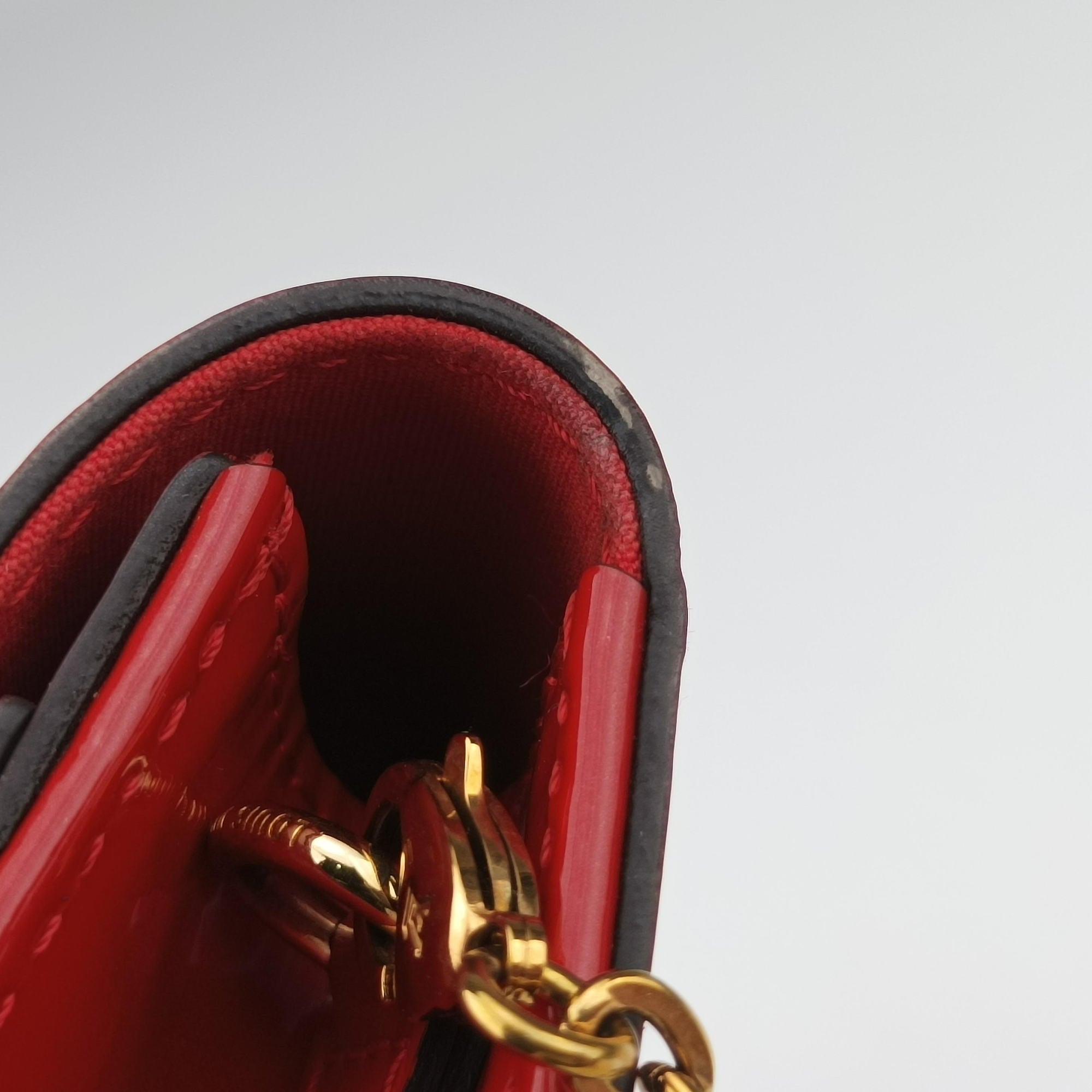 Secondhand Louis Vuitton Louise PM CERISE Vernis M64550 shoulderbag | stylenewstar