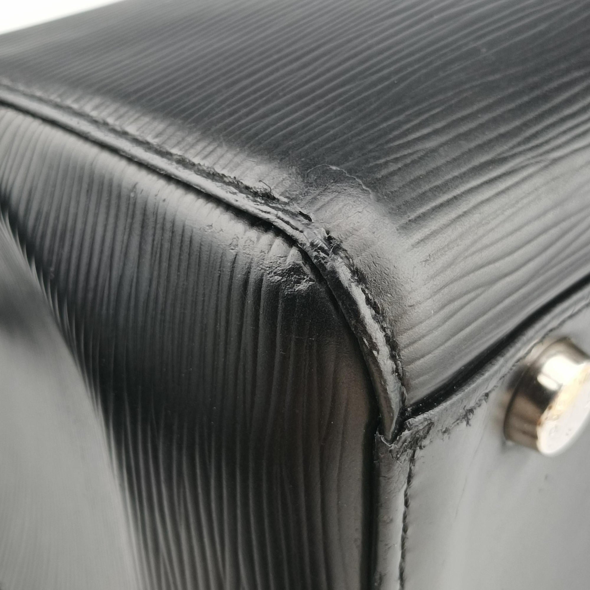 Pre-owned Louis Vuitton Brea MM Noir Epi M40329 shoulderbag | stylenewstar