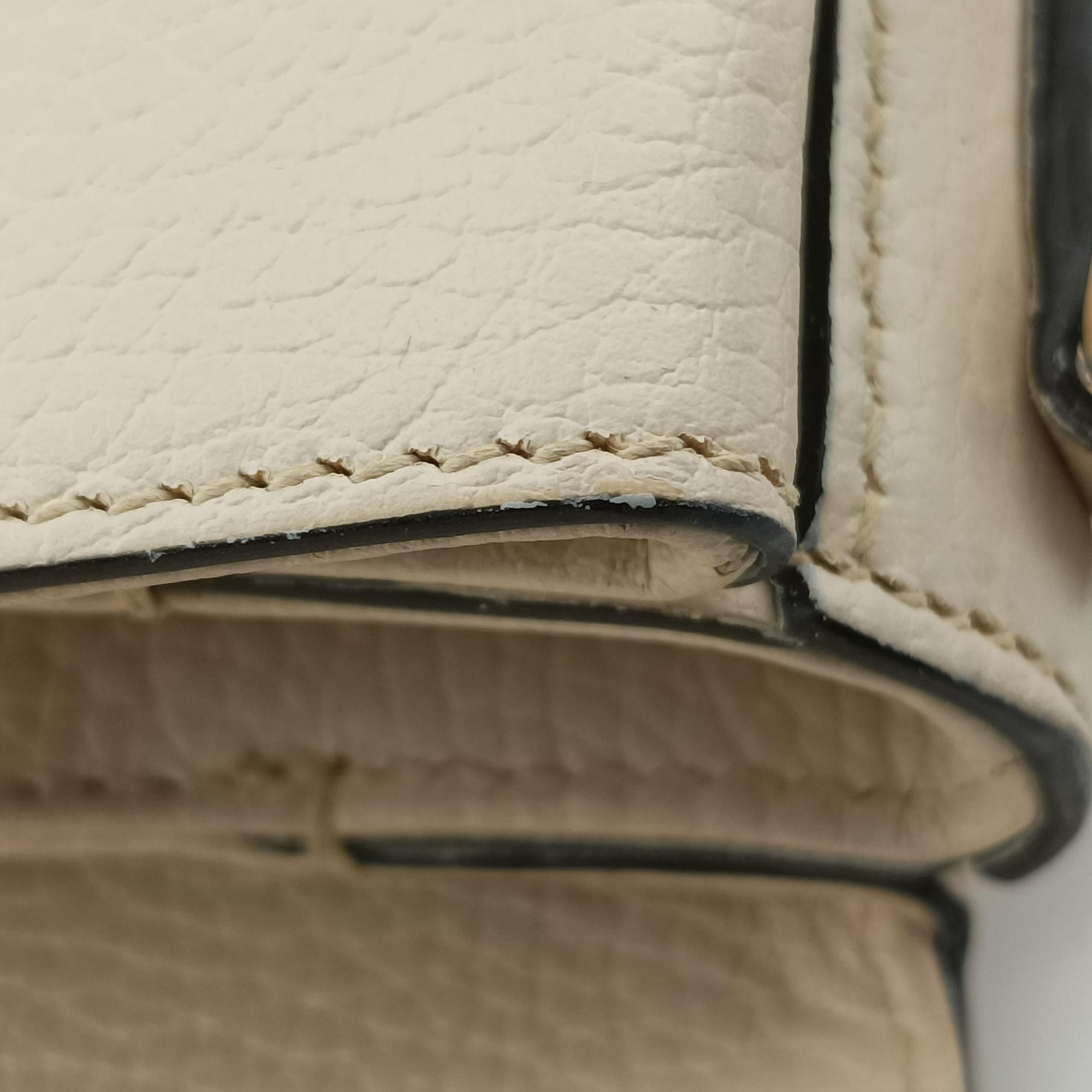 Pre-owned Gucci Interlocking G White Leather 607720 shoulderbag | stylenewstar
