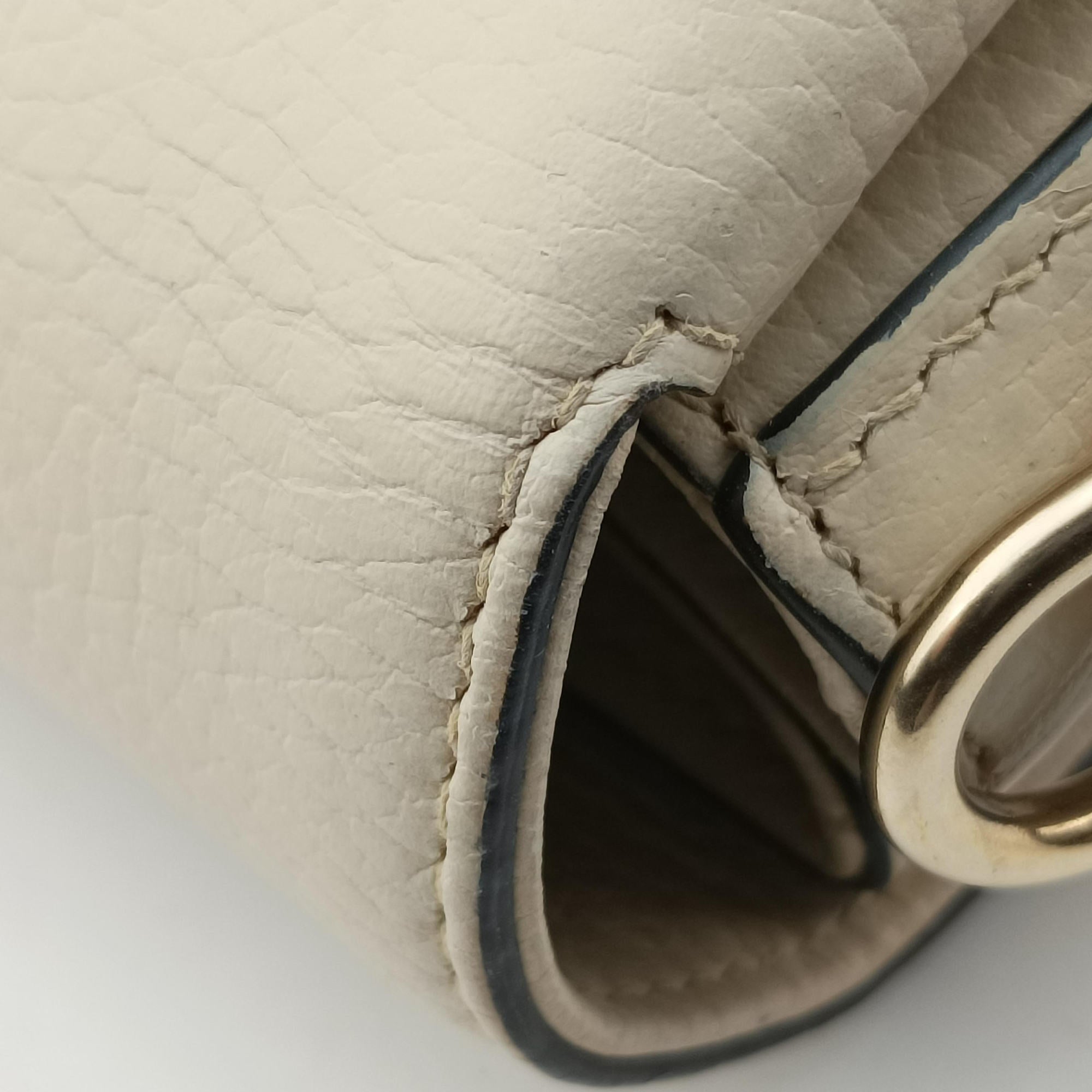 Pre-owned Gucci Interlocking G White Leather 607720 shoulderbag | stylenewstar