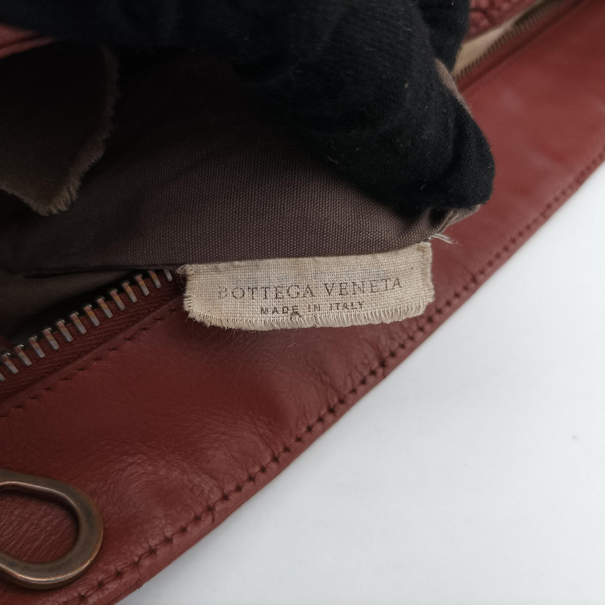 Pre-owned Bottega Veneta Intrecciato Red lambskin  shoulderbag | stylenewstar