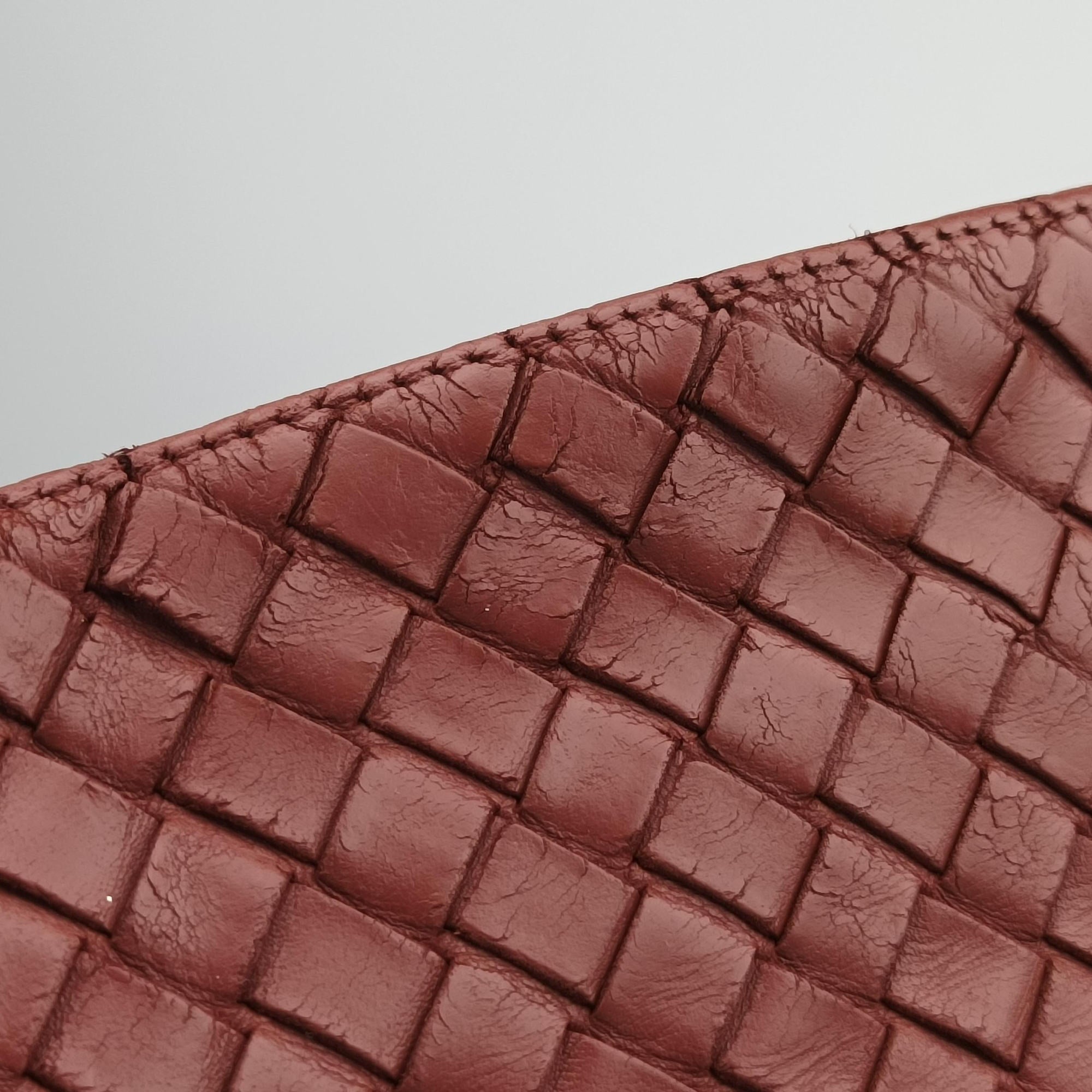 Pre-owned Bottega Veneta Intrecciato Red lambskin  shoulderbag | stylenewstar