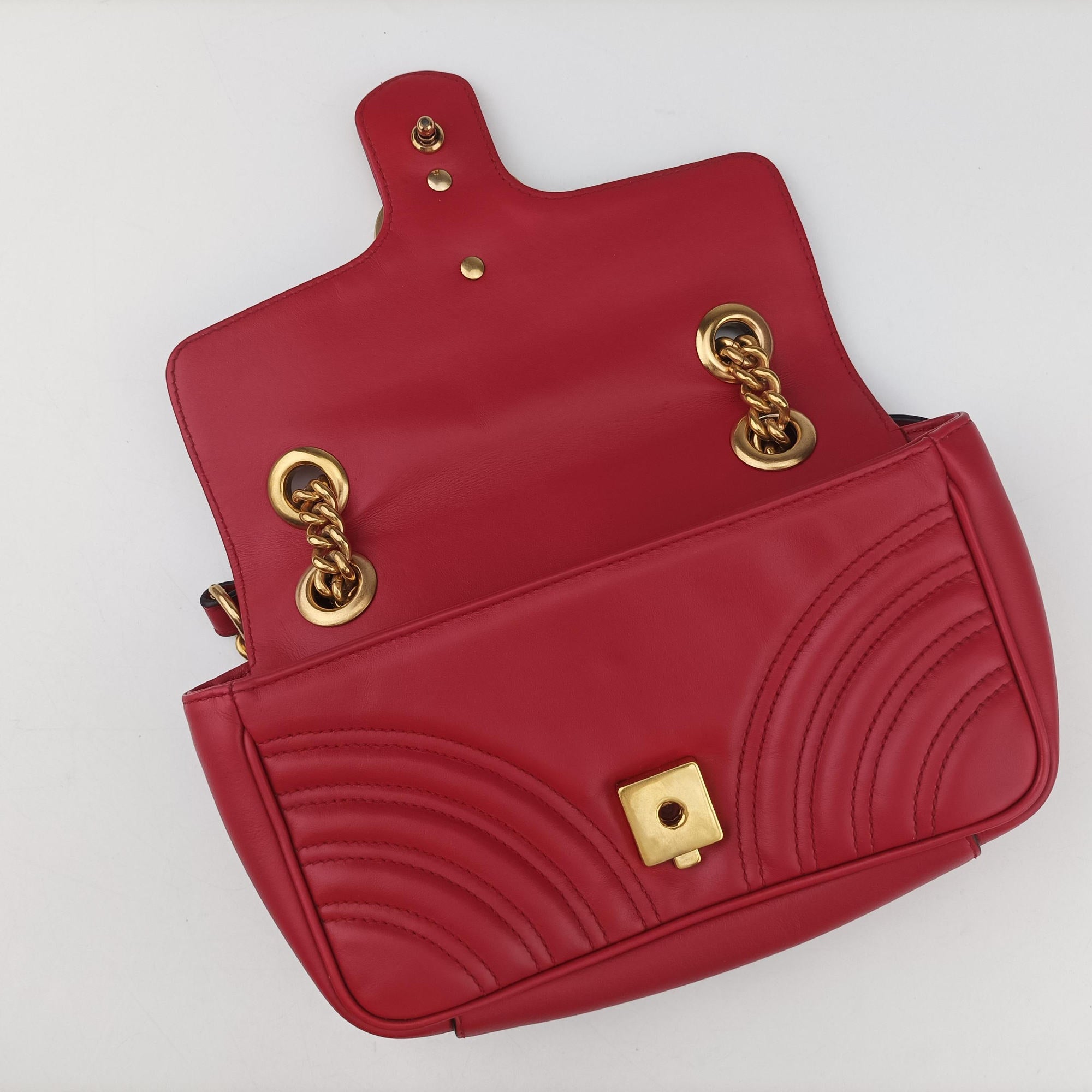 Secondhand Gucci GG Marmont Red Leather 446744 shoulderbag | stylenewstar