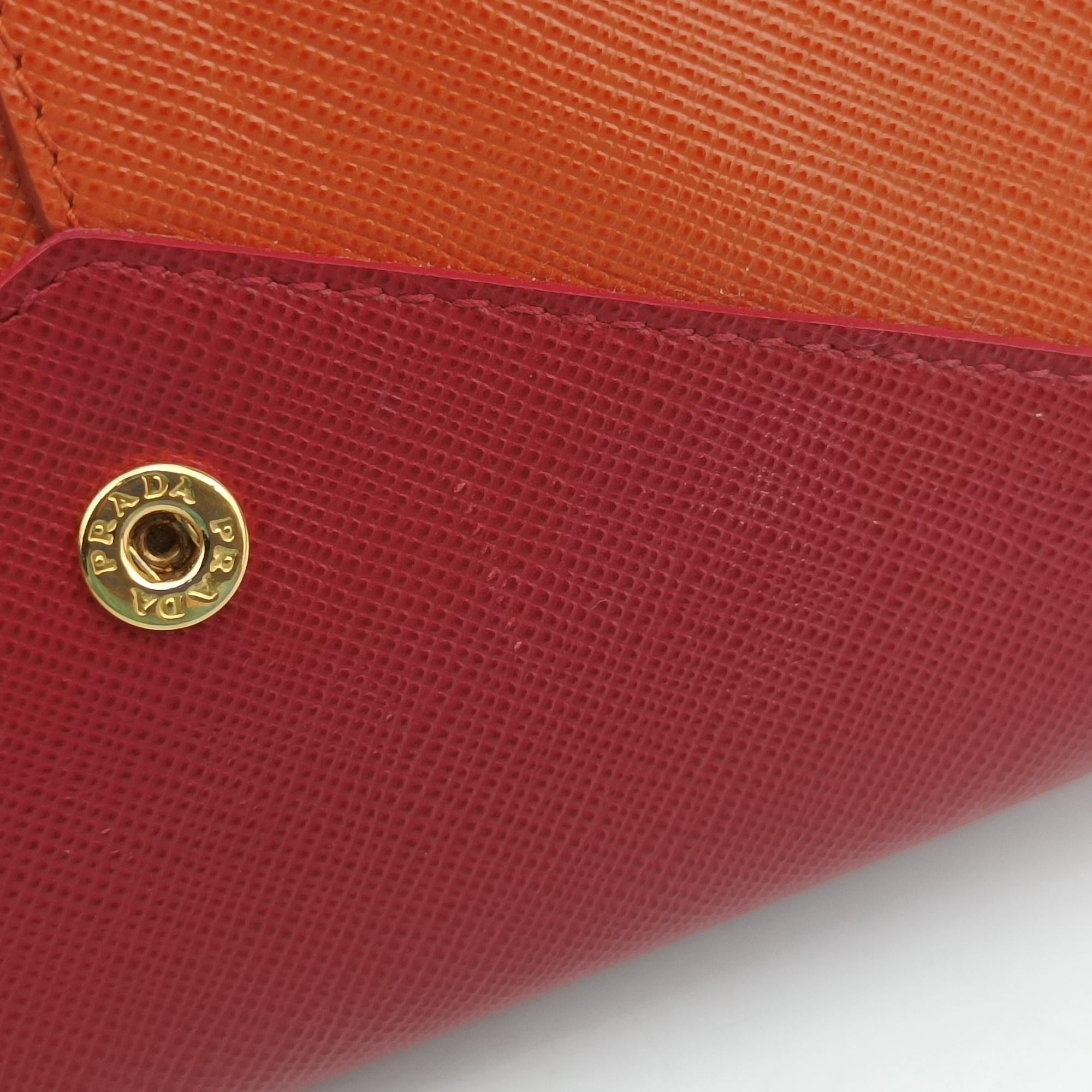 Pre-owned Prada Envelope Red x Orange Saffiano Leather  shoulderbag | stylenewstar