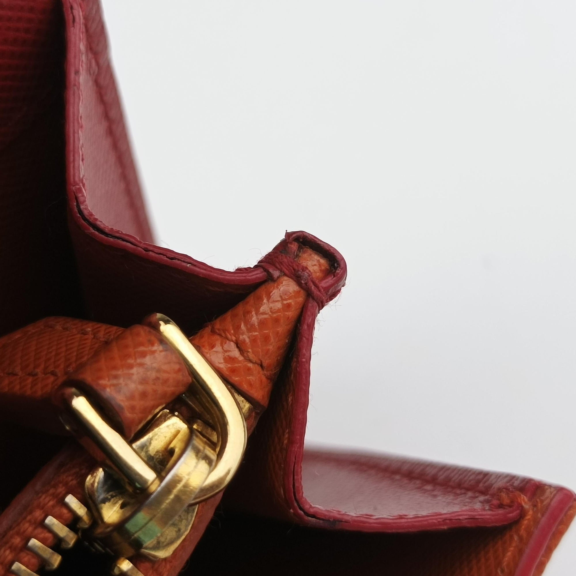 Pre-owned Prada Envelope Red x Orange Saffiano Leather  shoulderbag | stylenewstar
