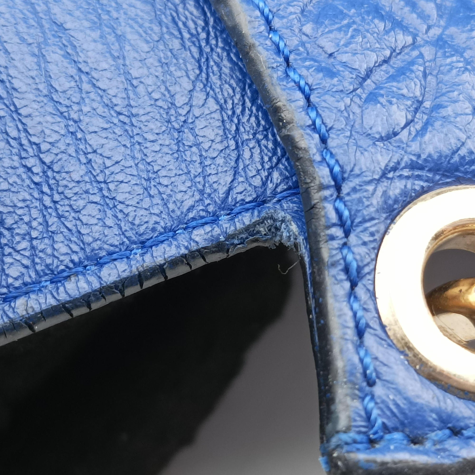 Pre-owned Loewe Avenue Blue Leather  shoulderbag | stylenewstar