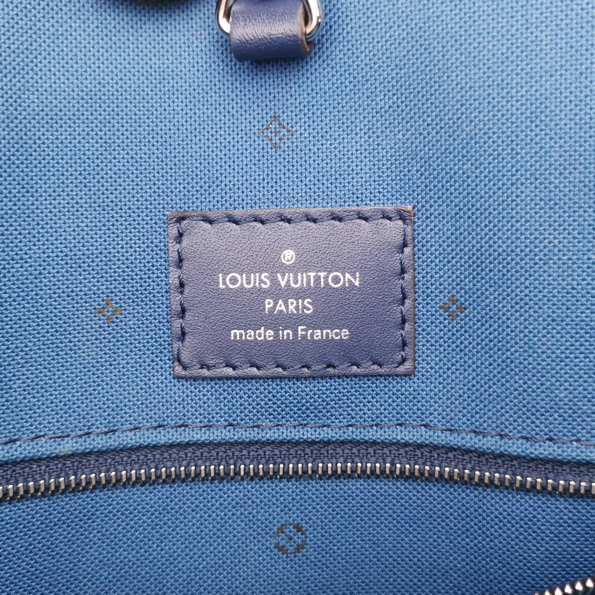 Pre-owned Louis Vuitton LV ESCALE OnTheGo GM Blue Monogram Giant M45120 shoulderbag | stylenewstar