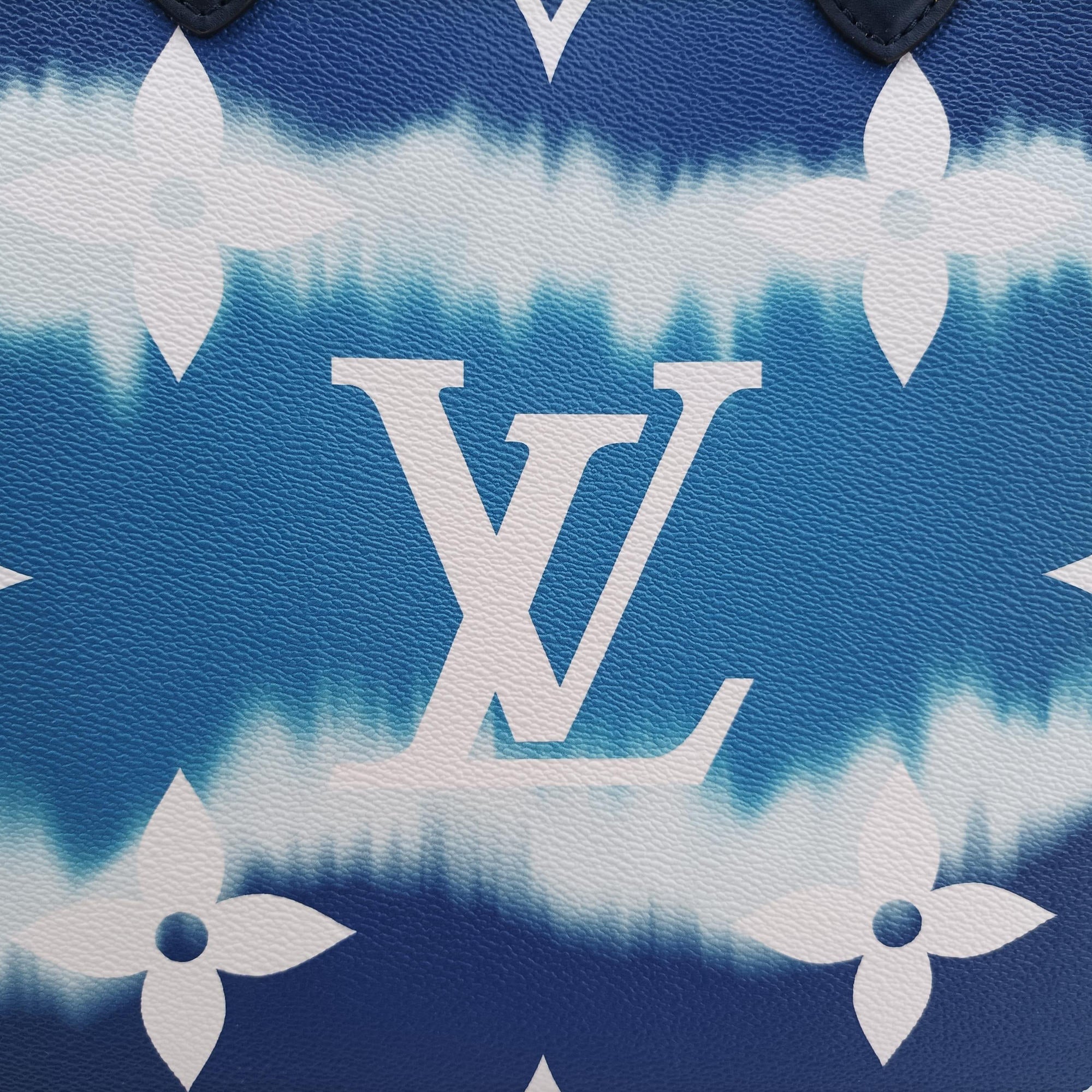 Pre-owned Louis Vuitton LV ESCALE OnTheGo GM Blue Monogram Giant M45120 shoulderbag | stylenewstar