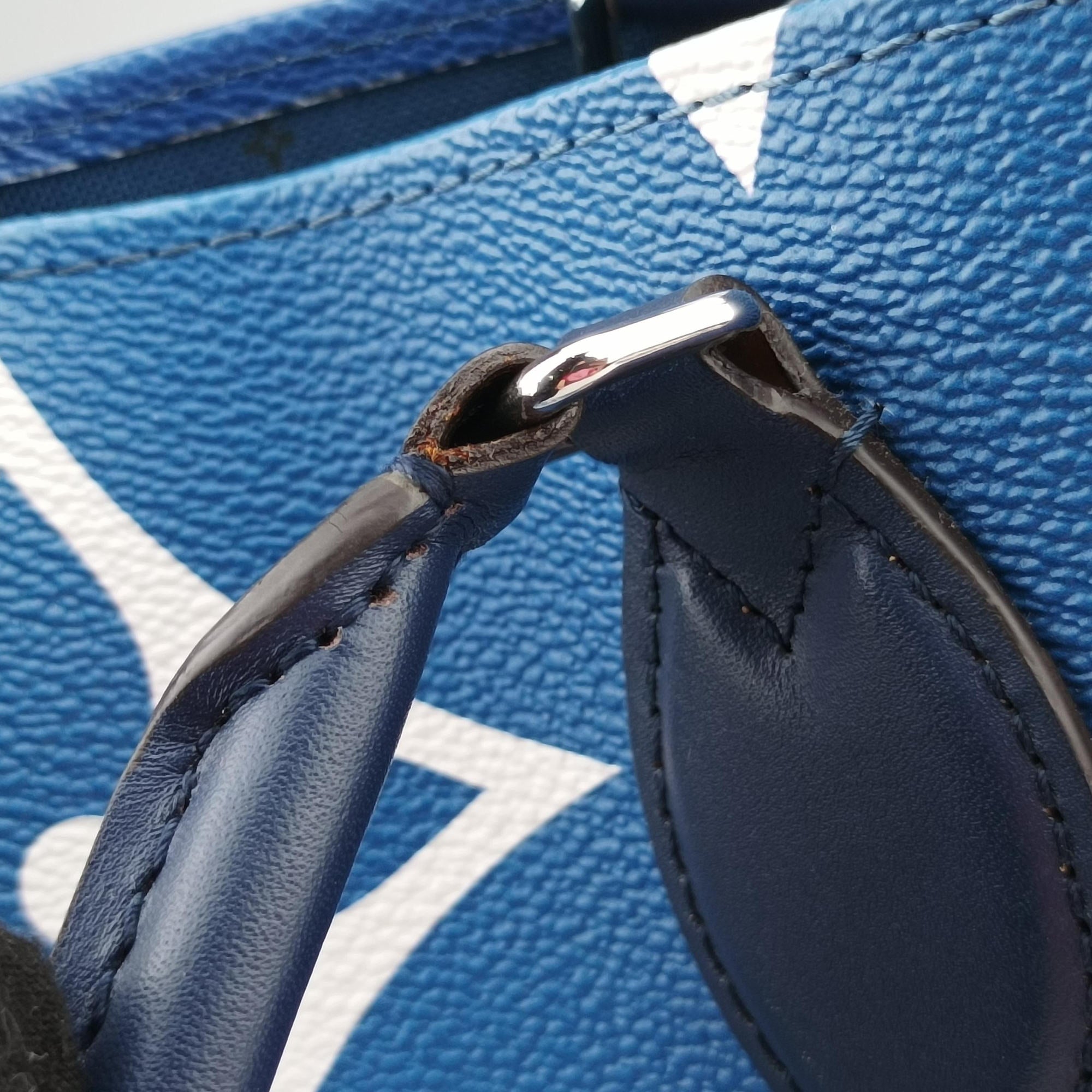 Pre-owned Louis Vuitton LV ESCALE OnTheGo GM Blue Monogram Giant M45120 shoulderbag | stylenewstar
