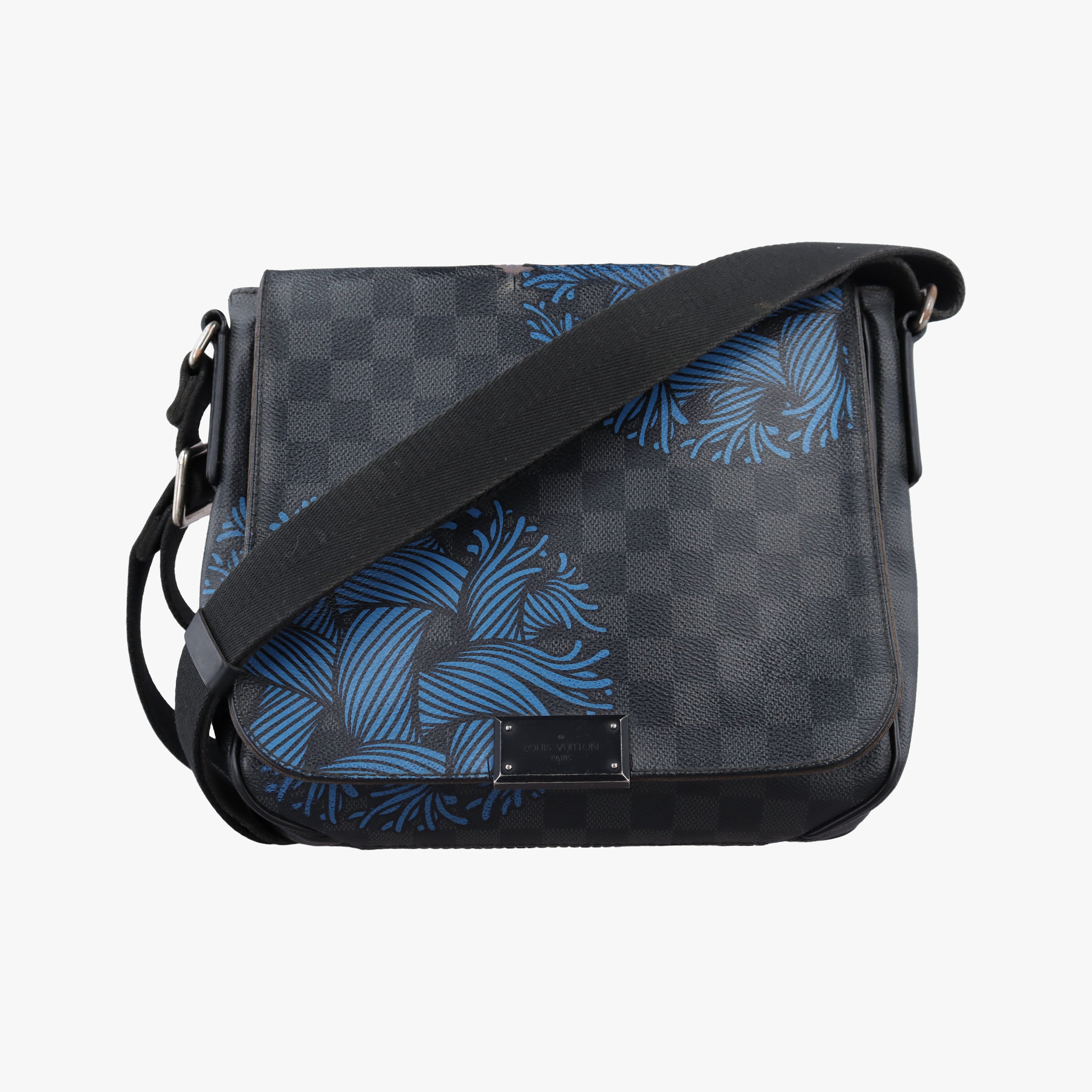 Vintage Louis Vuitton DISTRICT PM Noir Damier GRAPHITE N41714 shoulderbag | stylenewstar