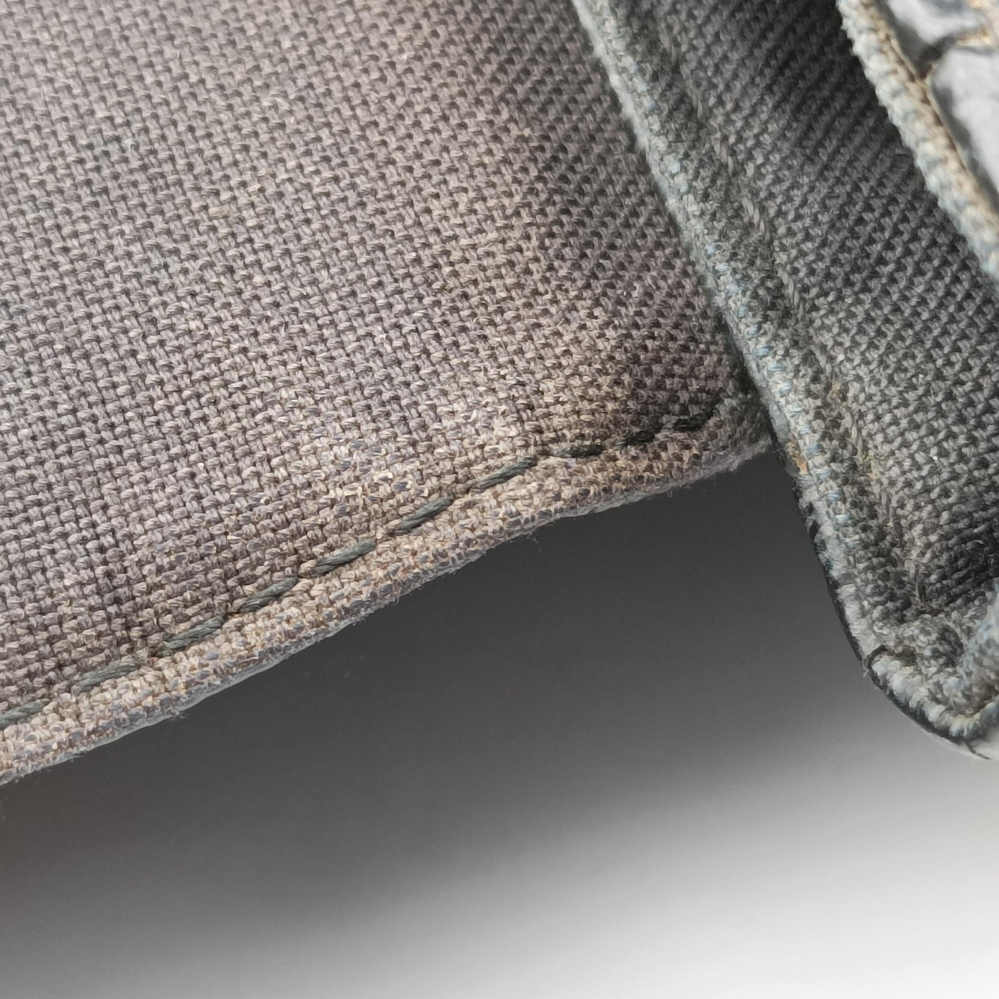 Vintage Louis Vuitton DISTRICT PM Noir Damier GRAPHITE N41714 shoulderbag | stylenewstar