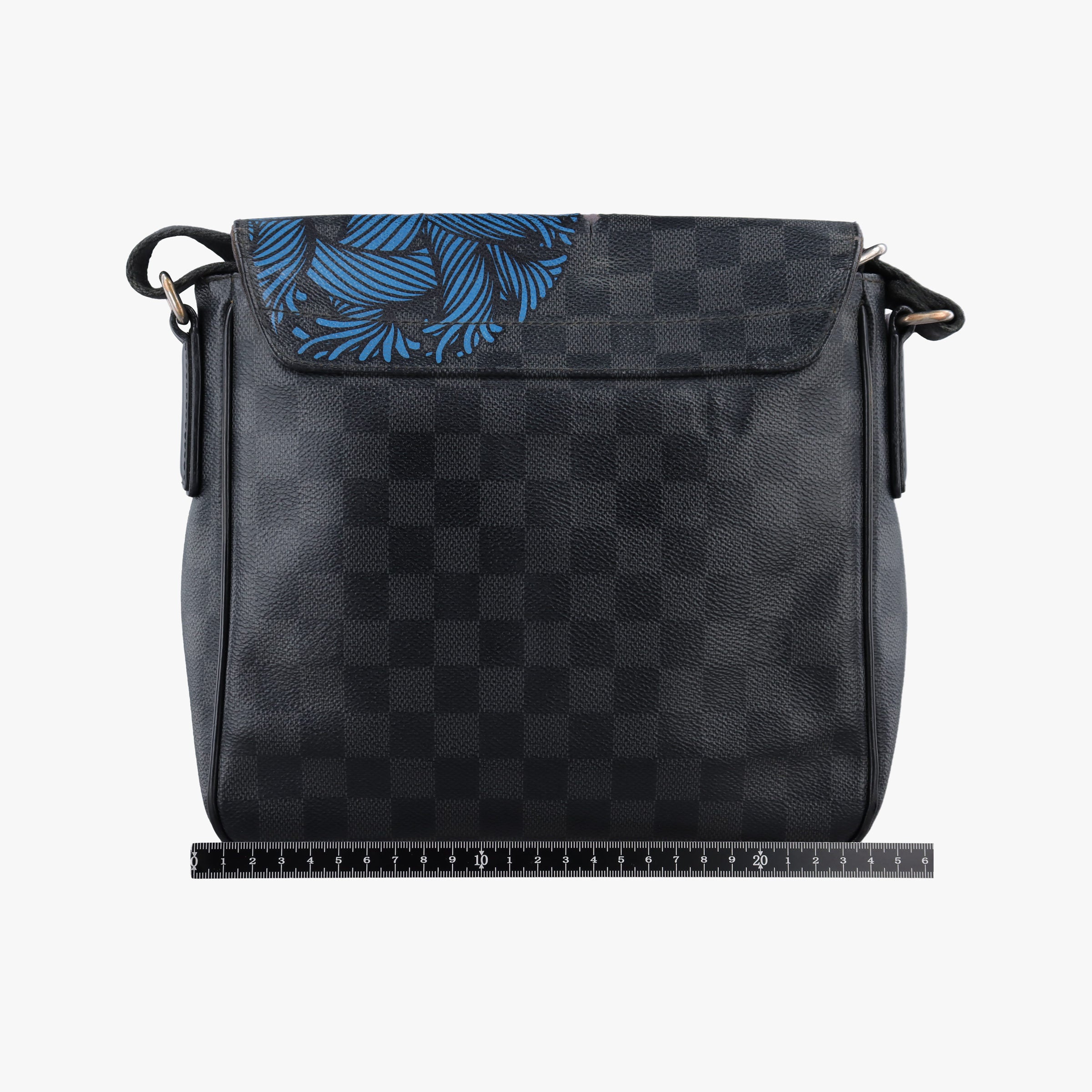 Vintage Louis Vuitton DISTRICT PM Noir Damier GRAPHITE N41714 shoulderbag | stylenewstar