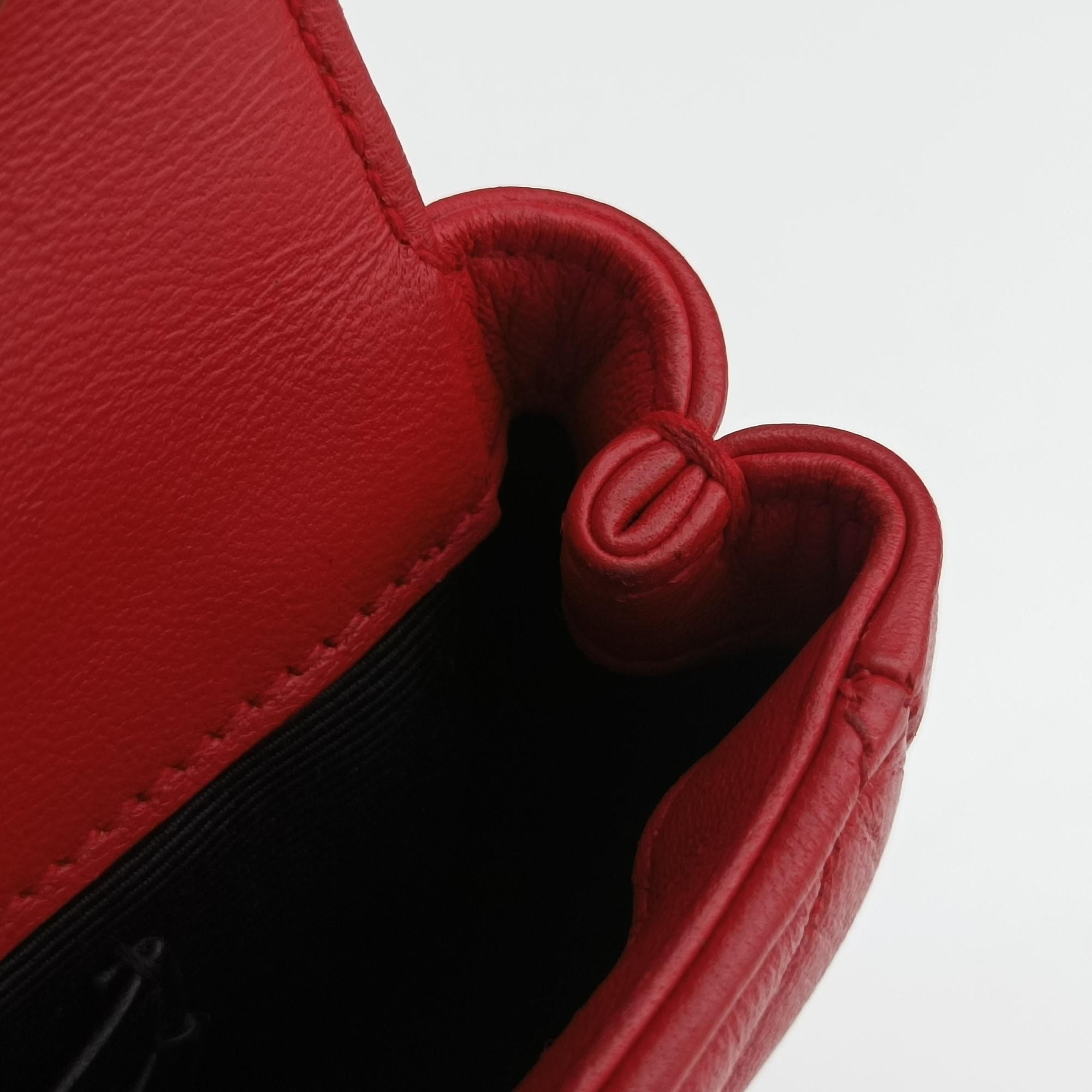 Vintage Yves Saint Laurent Baby Chai Red Leather 399289 shoulderbag | stylenewstar