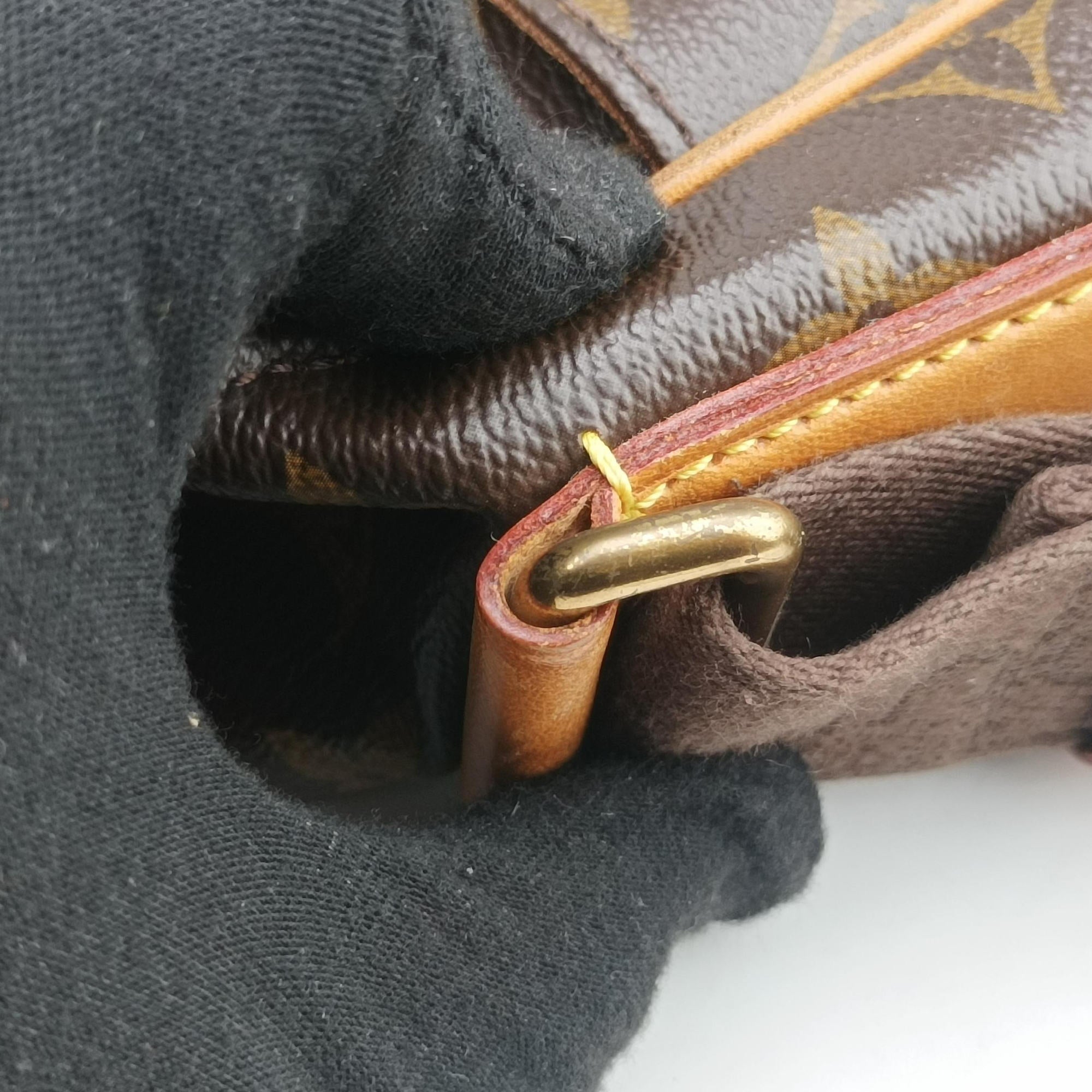 Pre-owned Louis Vuitton Abbesses Messenger MM brown Monogram canvas M97038 shoulderbag | stylenewstar