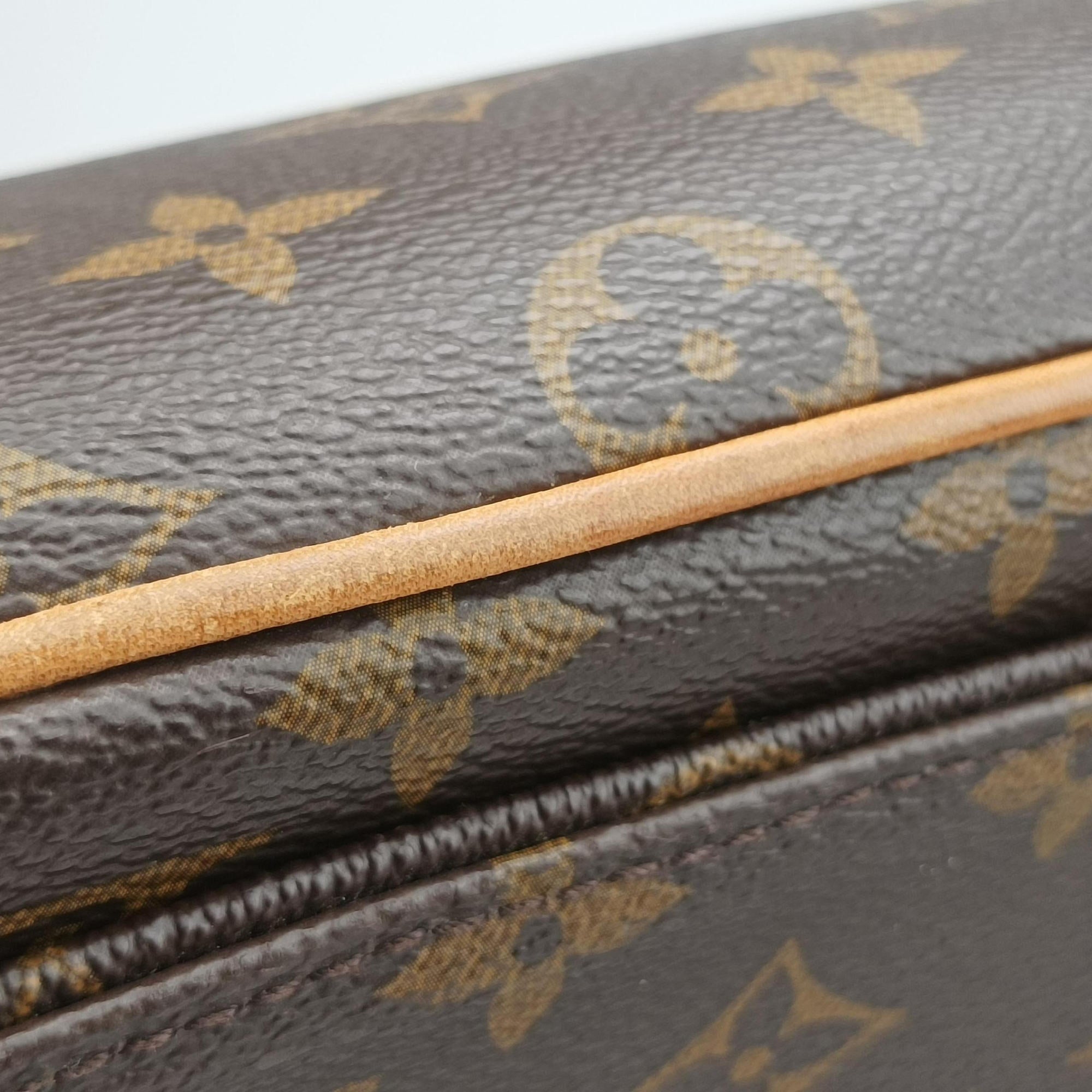 Pre-owned Louis Vuitton Abbesses Messenger MM brown Monogram canvas M97038 shoulderbag | stylenewstar
