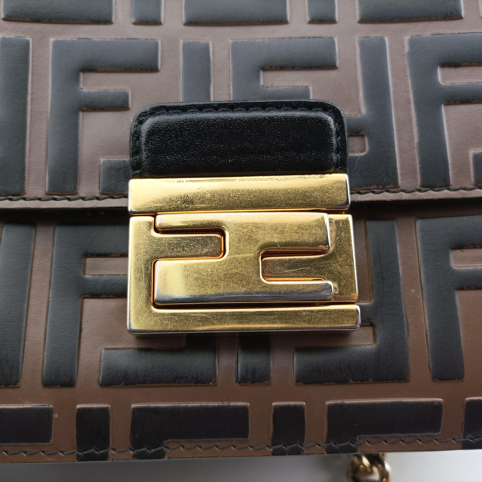 Secondhand Fendi Kan U Brown×black Leather 8M0417 shoulderbag | stylenewstar