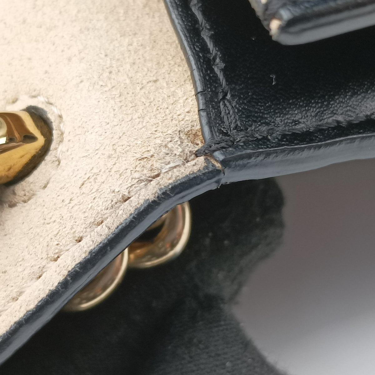 Secondhand Fendi Kan U Brown×black Leather 8M0417 shoulderbag | stylenewstar