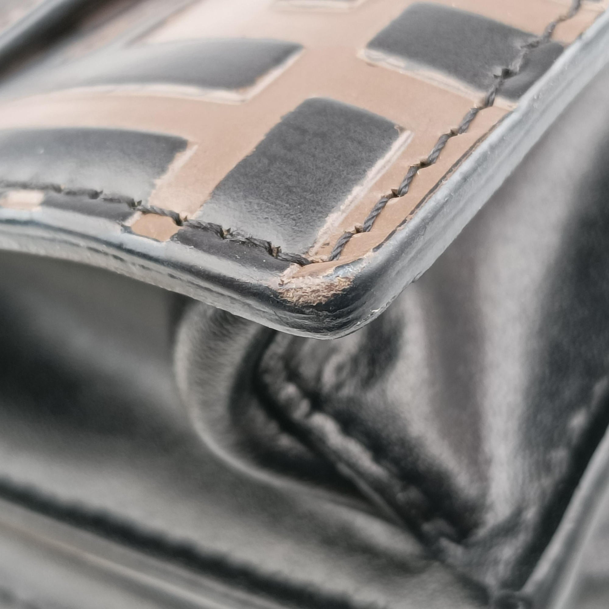Secondhand Fendi Kan U Brown×black Leather 8M0417 shoulderbag | stylenewstar