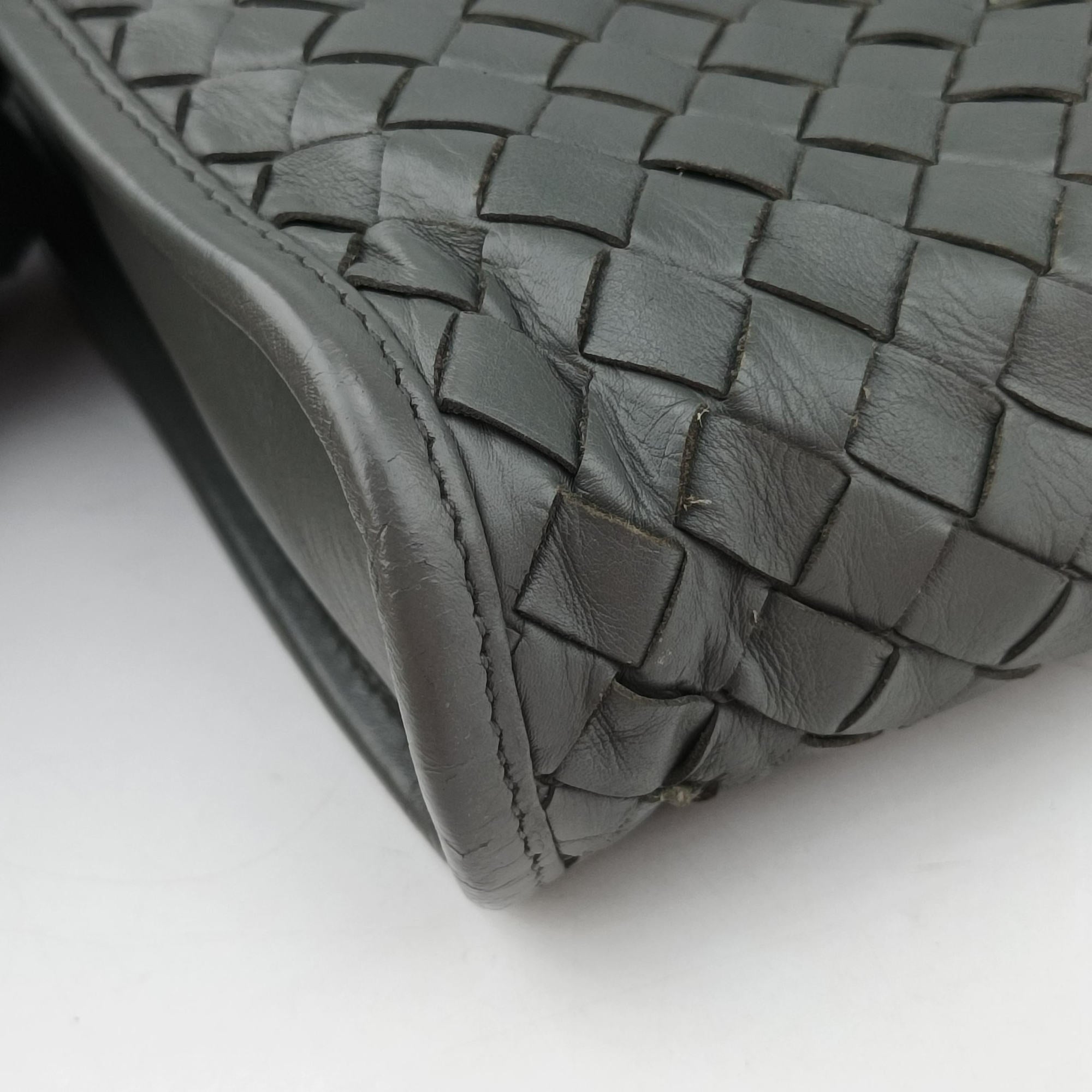 Secondhand Bottega Veneta Intrecciato Grey lambskin  handbag | stylenewstar