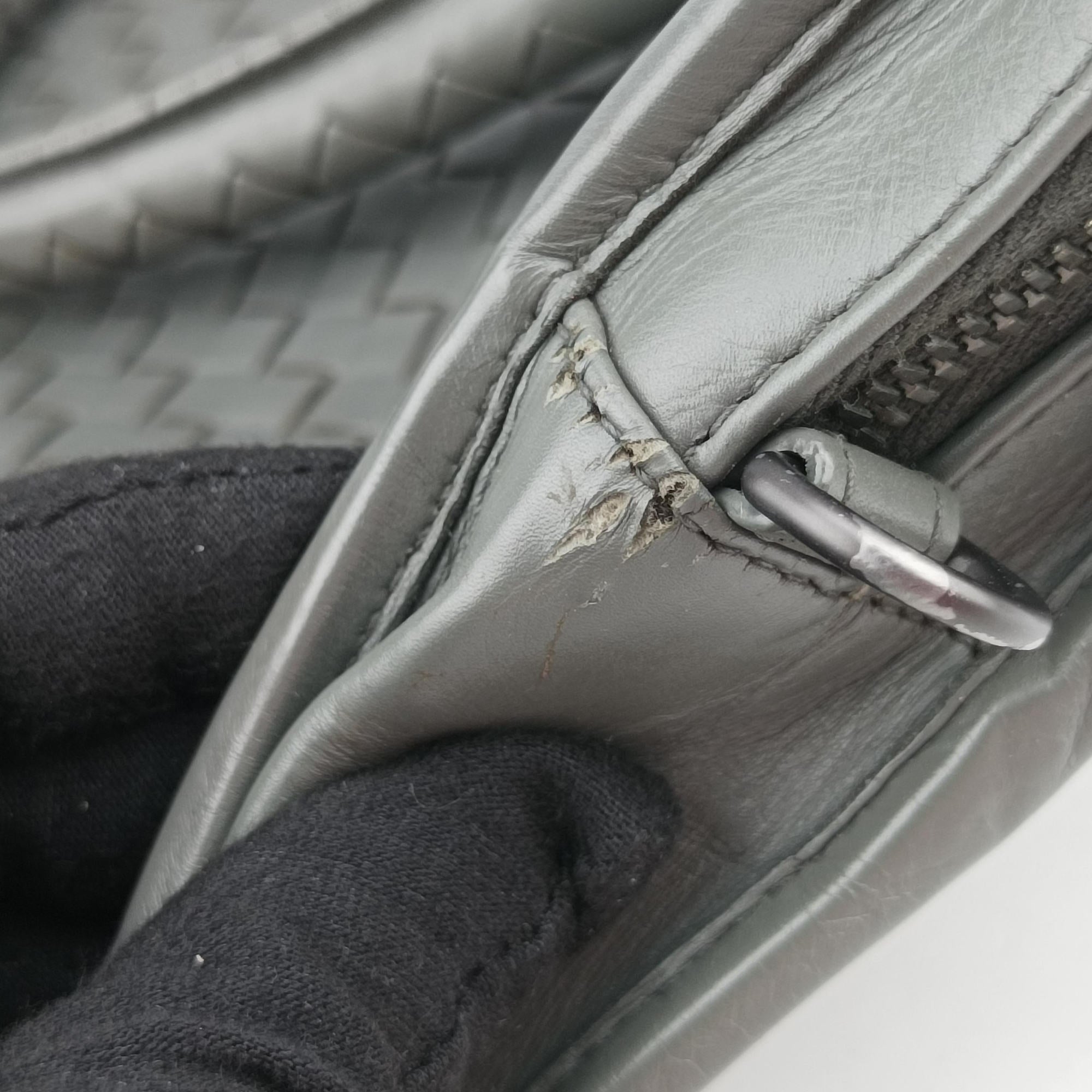 Secondhand Bottega Veneta Intrecciato Grey lambskin  handbag | stylenewstar