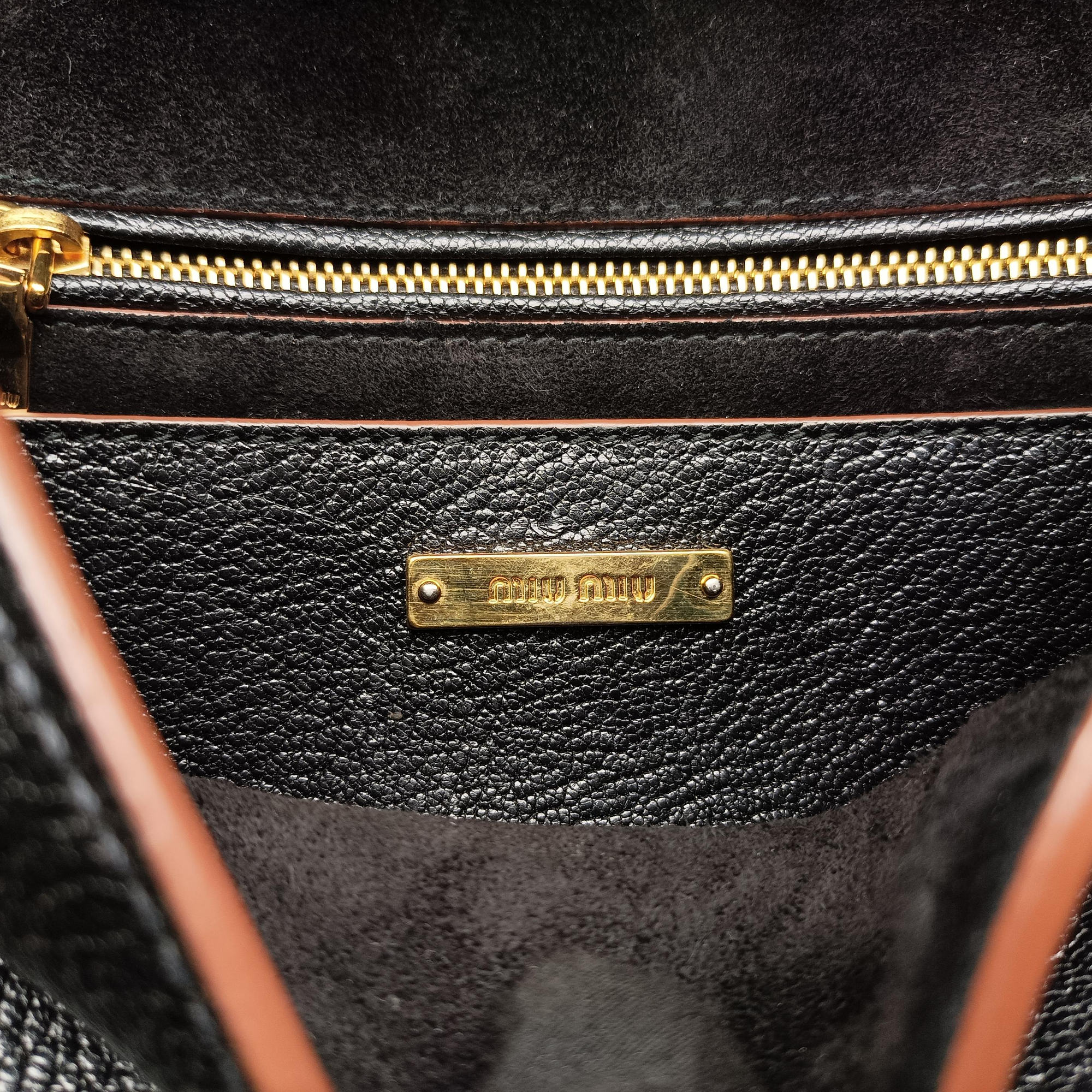 Pre-owned Miu Miu Miu Lady Black Leather  shoulderbag | stylenewstar