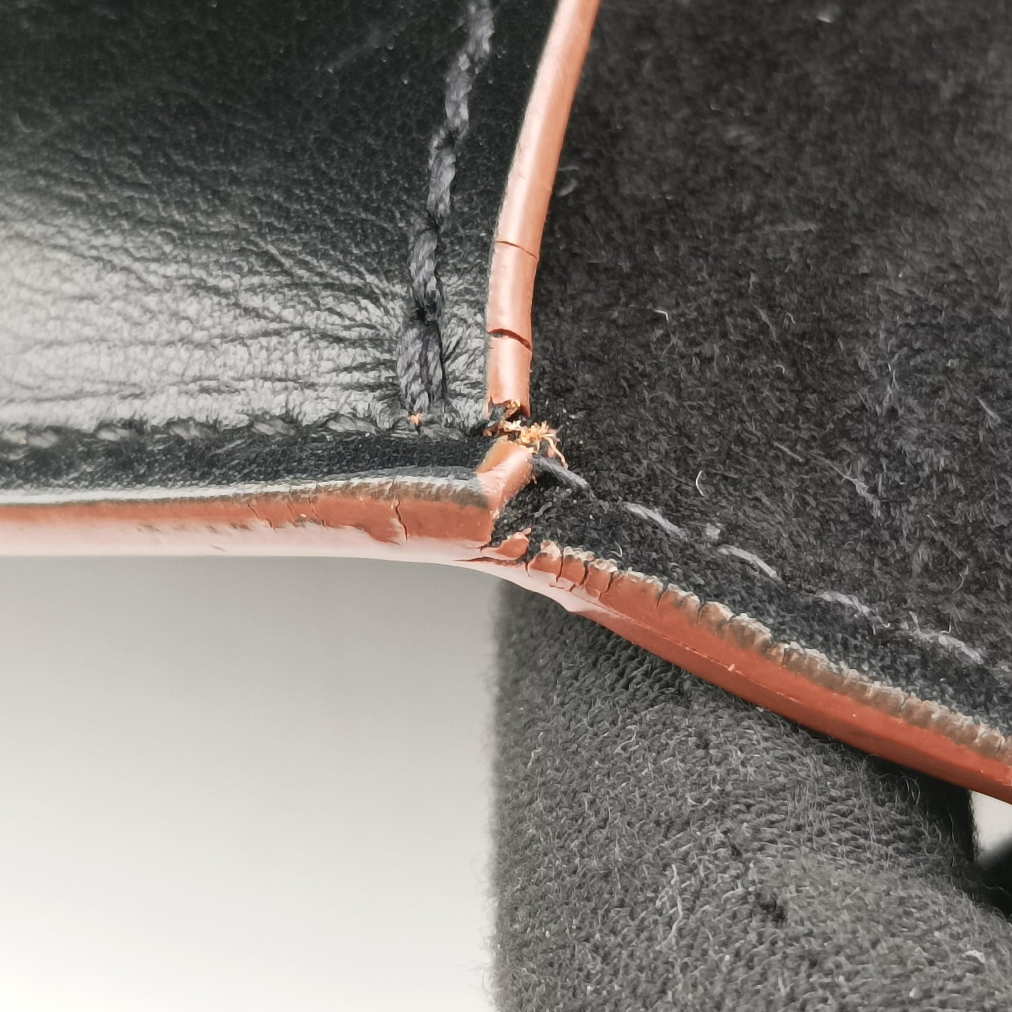 Pre-owned Miu Miu Miu Lady Black Leather  shoulderbag | stylenewstar