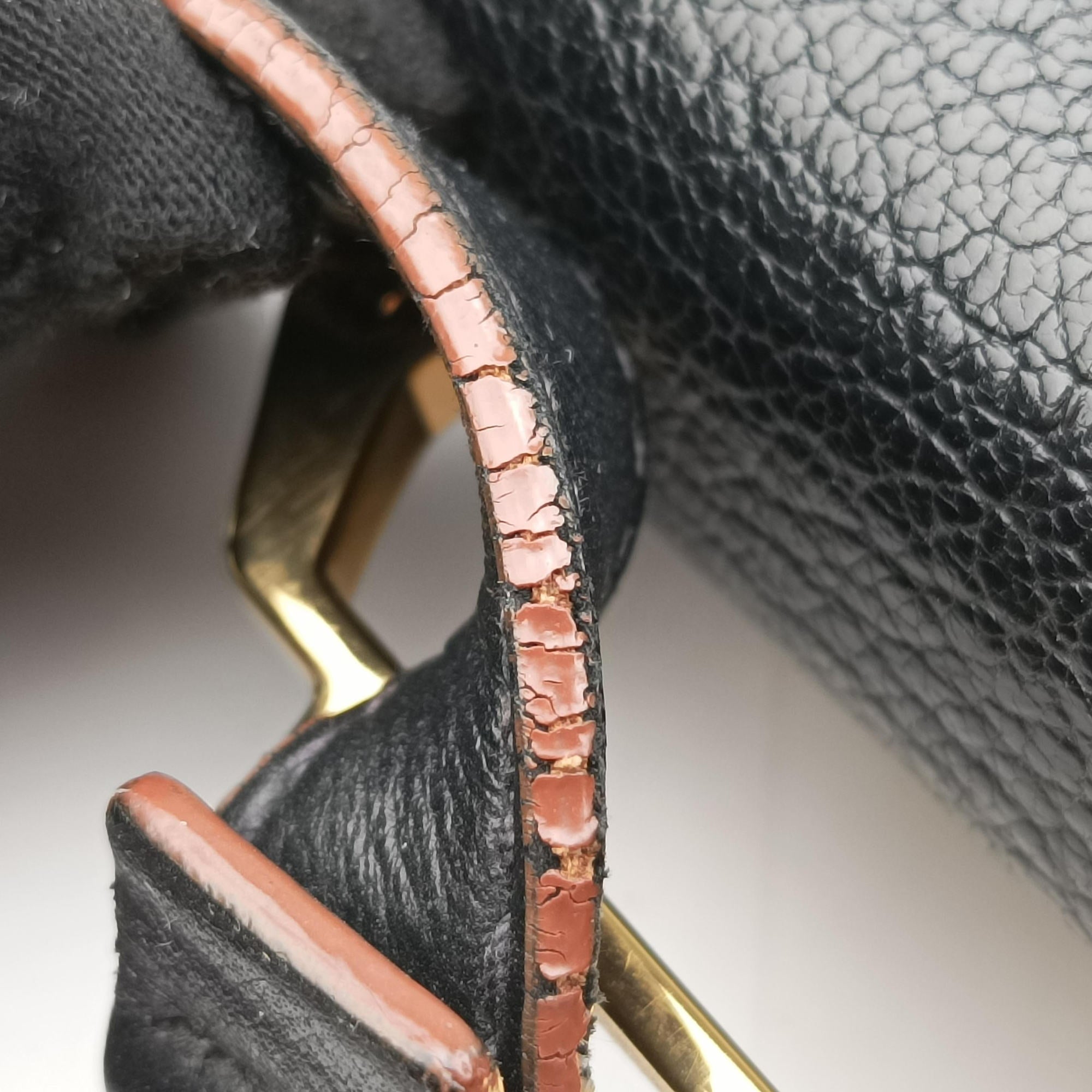 Pre-owned Miu Miu Miu Lady Black Leather  shoulderbag | stylenewstar