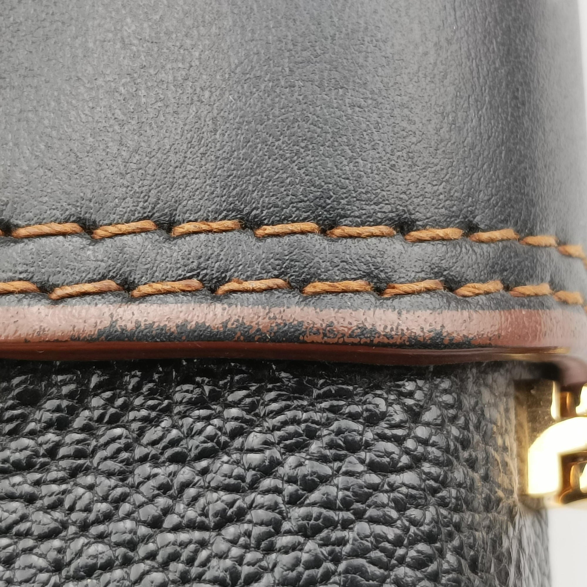 Pre-owned Miu Miu Miu Lady Black Leather  shoulderbag | stylenewstar