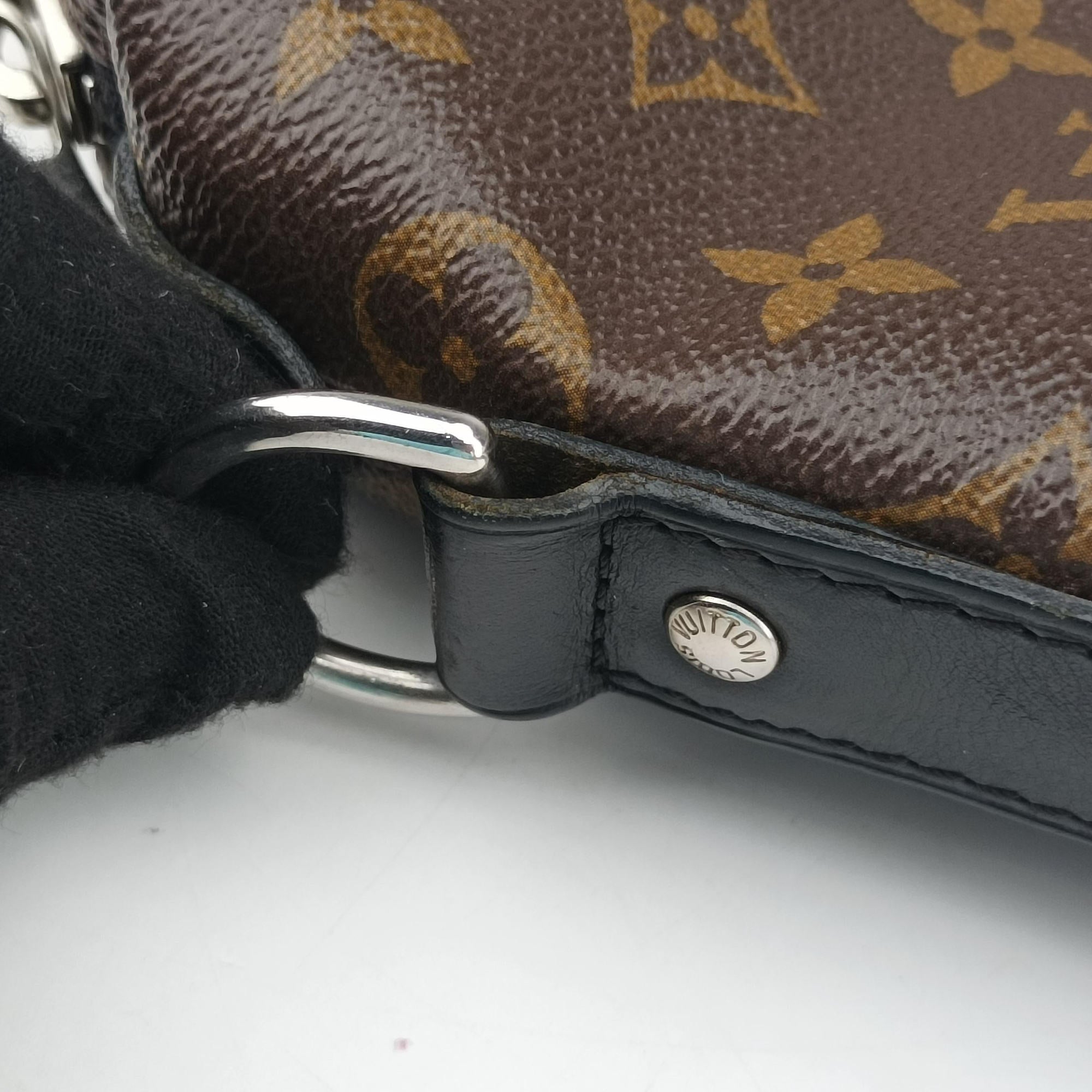 Pre-owned Louis Vuitton KITAN brown Monogram Canvas M40388 shoulderbag | stylenewstar