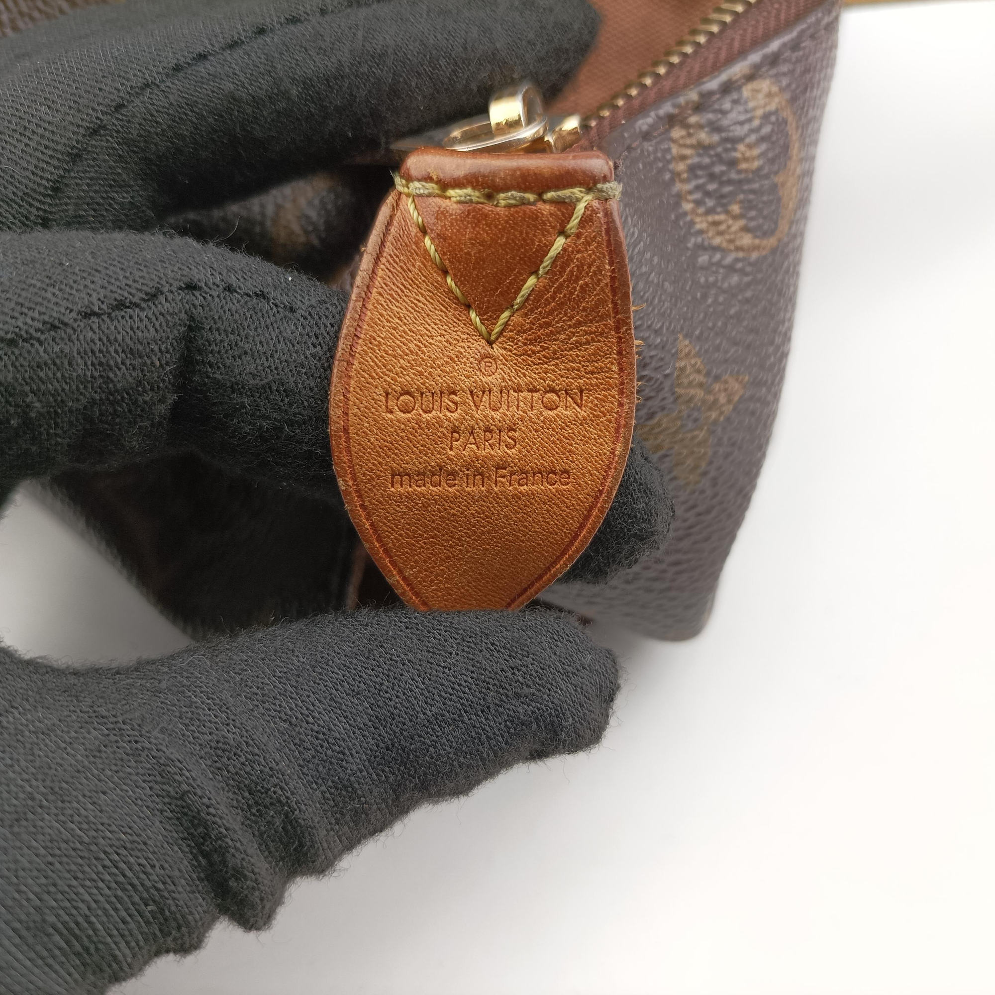 Pre-owned Louis Vuitton TOTALLY MM brown Monogram Canvas M56689 shoulderbag | stylenewstar