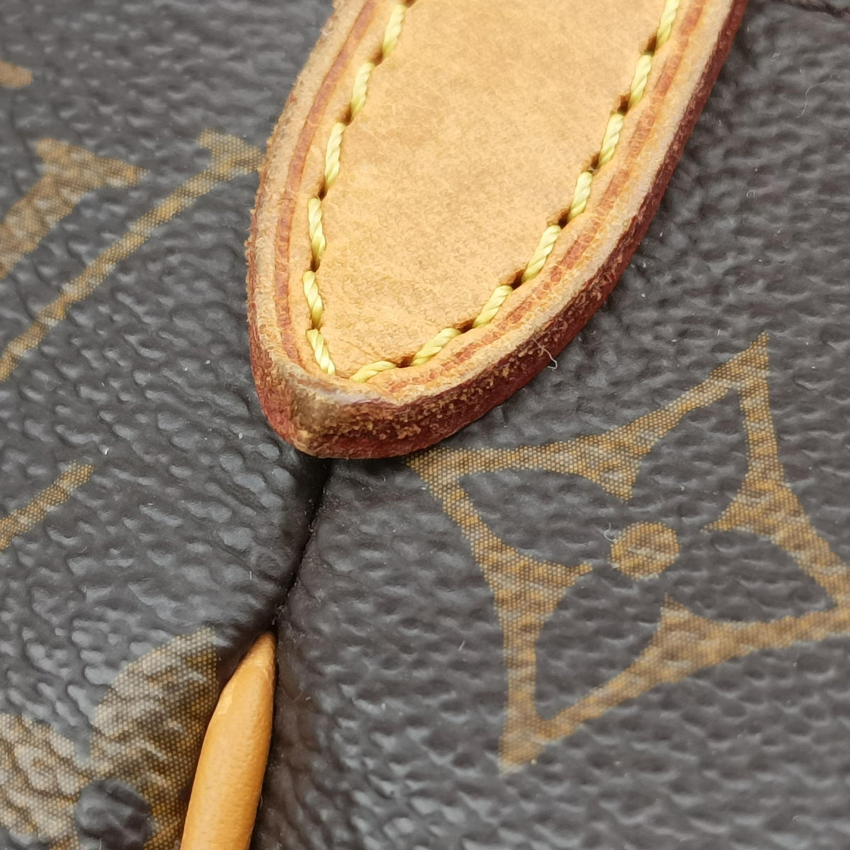 Pre-owned Louis Vuitton TOTALLY MM brown Monogram Canvas M56689 shoulderbag | stylenewstar