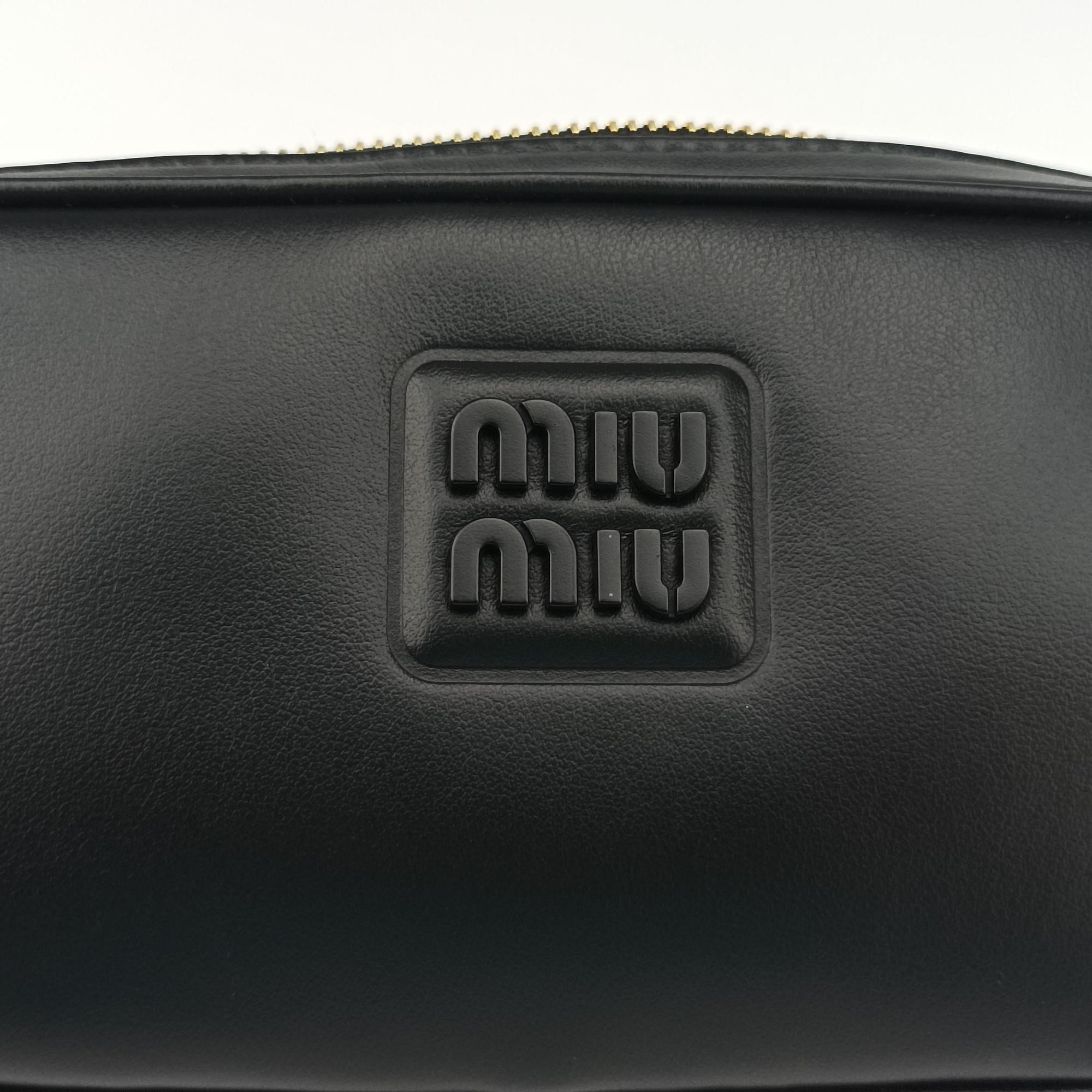 Pre-owned Miu Miu Logo belt Black leather  bum bag/waist bag | stylenewstar