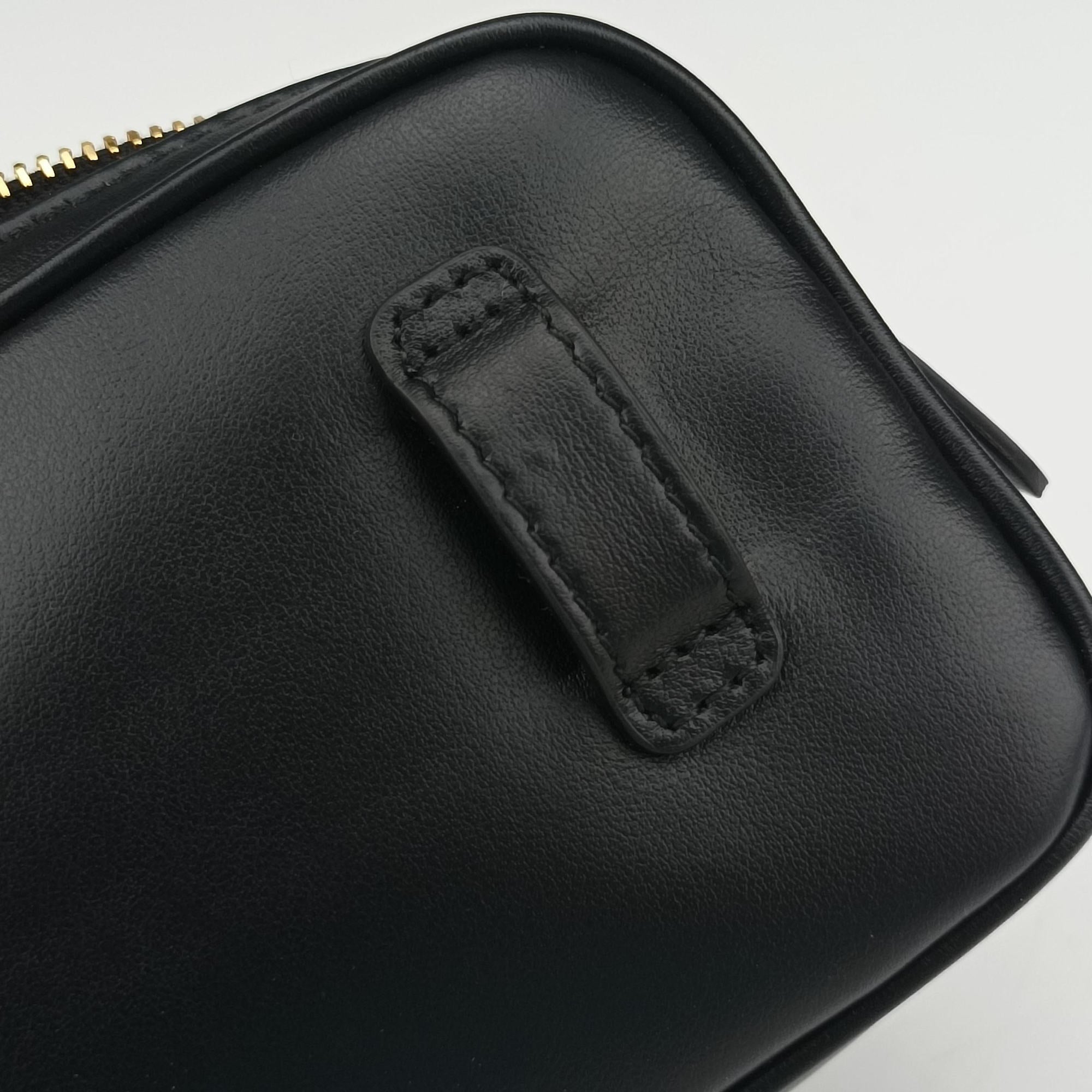 Pre-owned Miu Miu Logo belt Black leather  bum bag/waist bag | stylenewstar