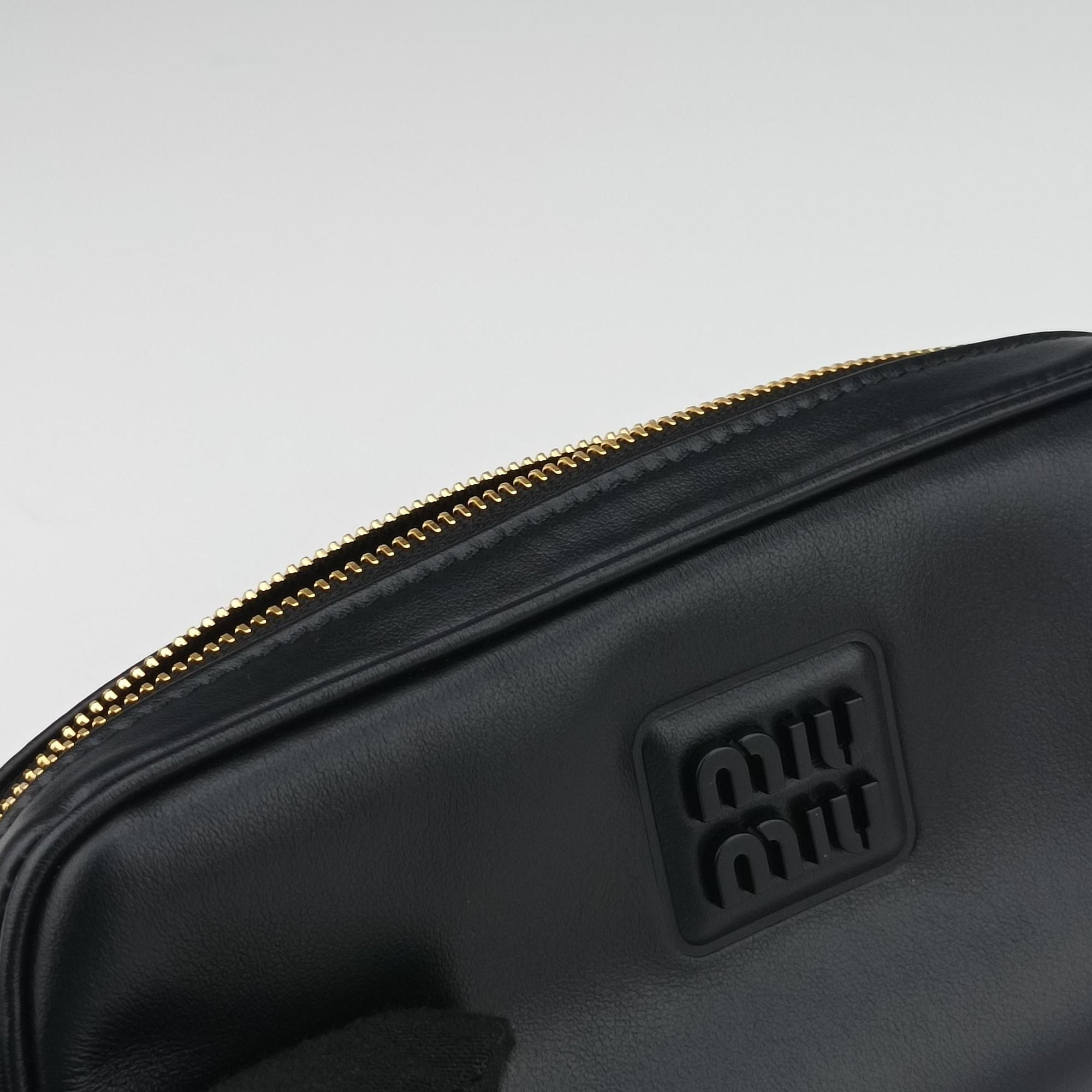 Pre-owned Miu Miu Logo belt Black leather  bum bag/waist bag | stylenewstar
